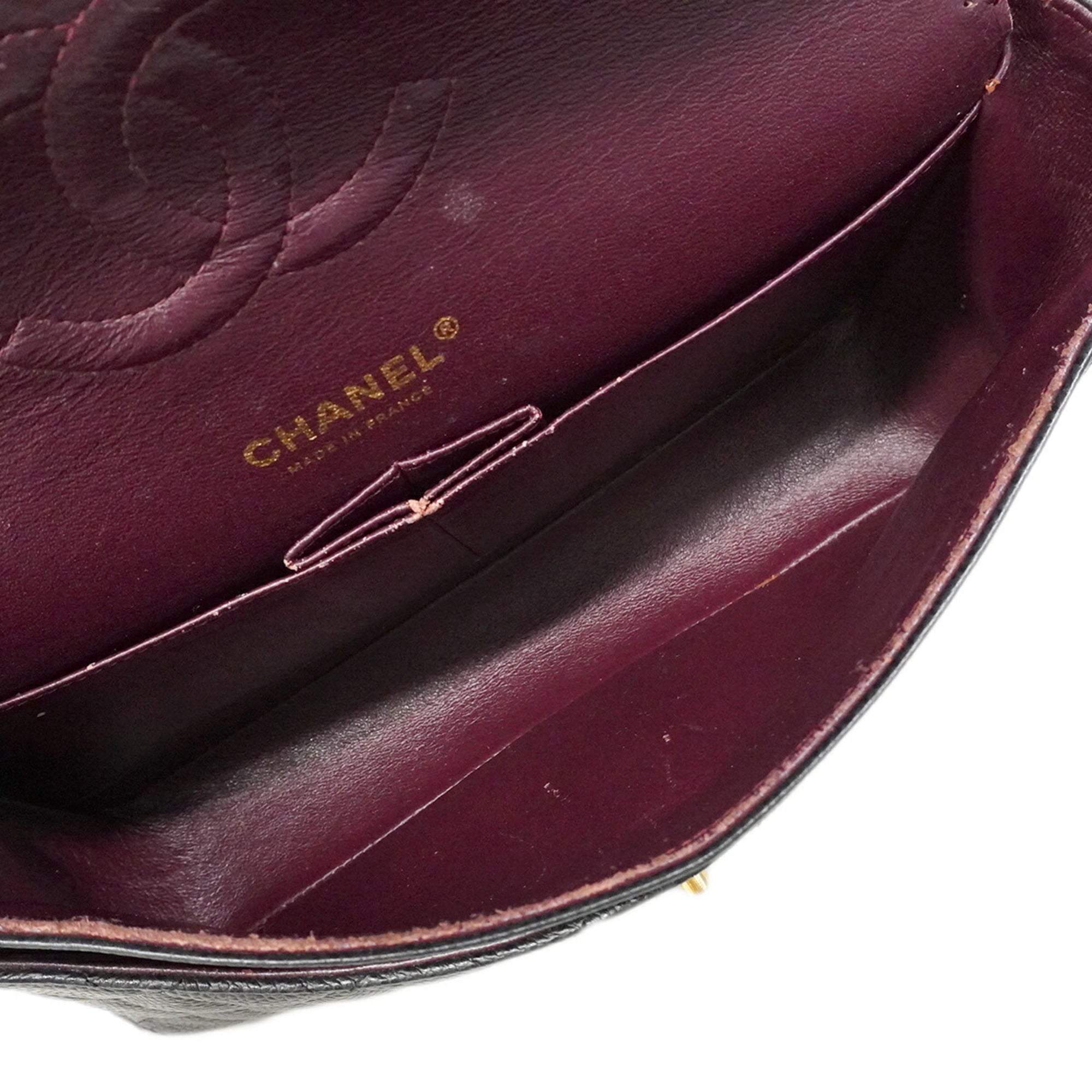 Chanel Black Grained Calfskin Shoulder Bag (Pre-Owned)