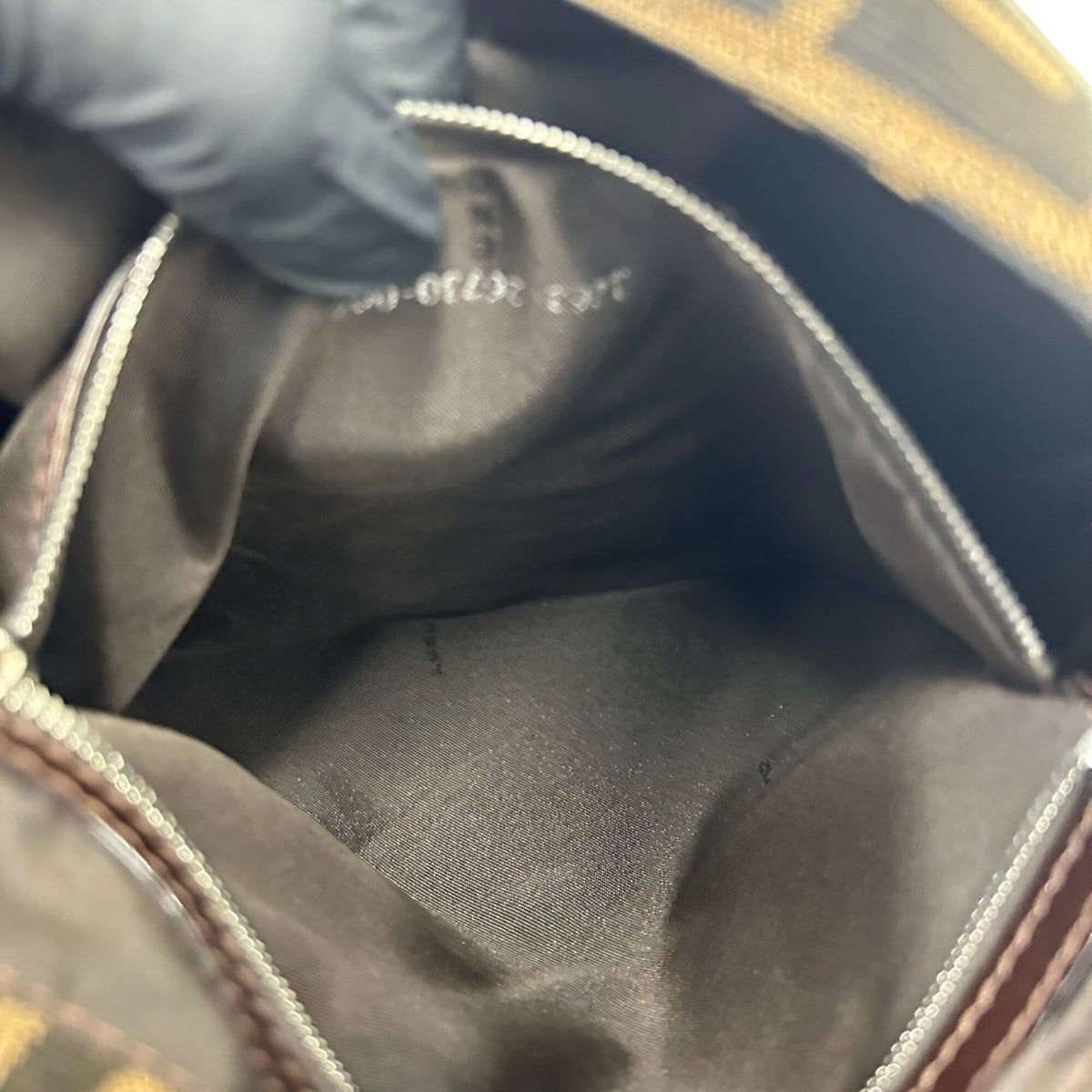 Fendi Black Brown Canvas Leather Shoulder Bag (Pre-Owned)