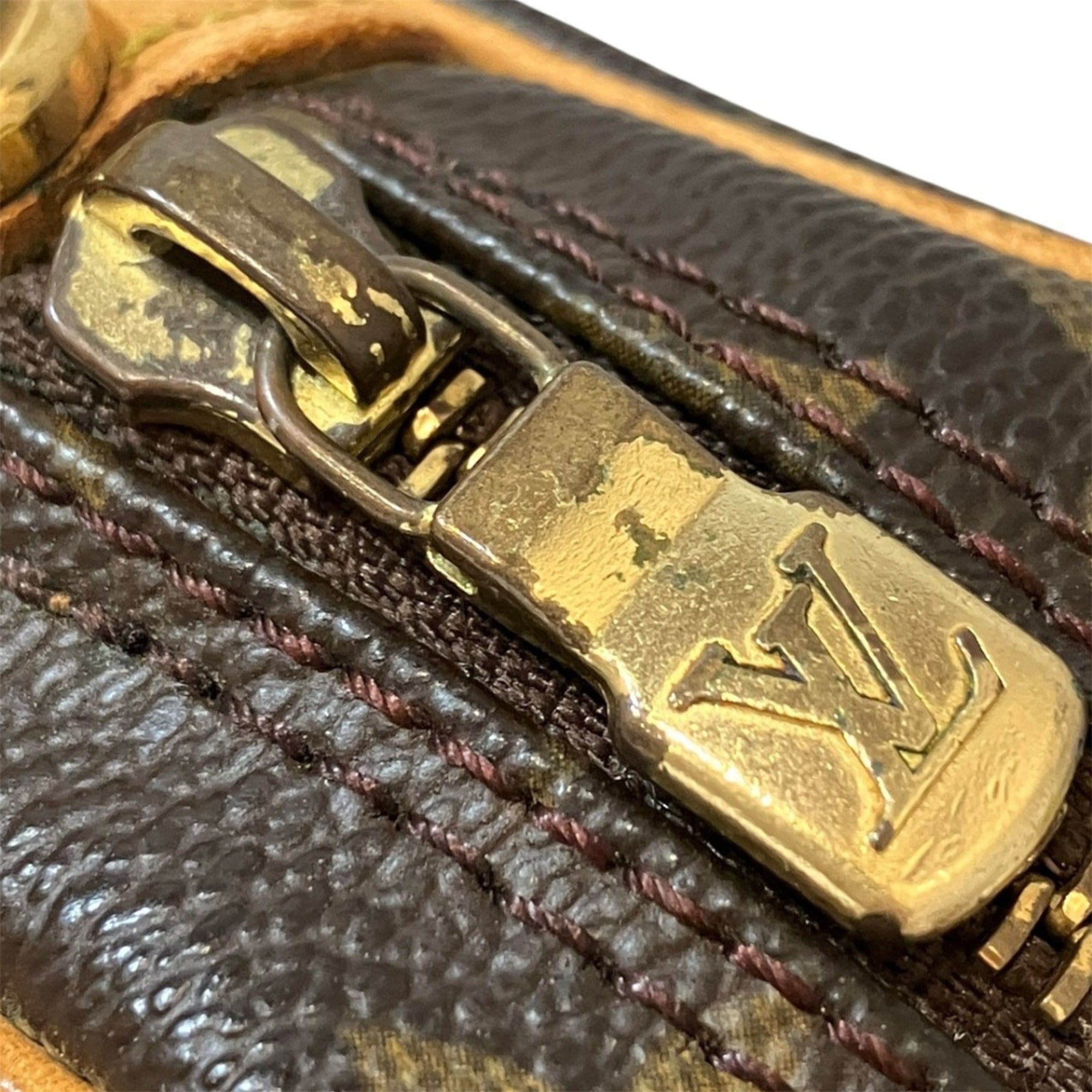 Louis Vuitton Brown Monogram Clutch Bag (Pre-Owned)