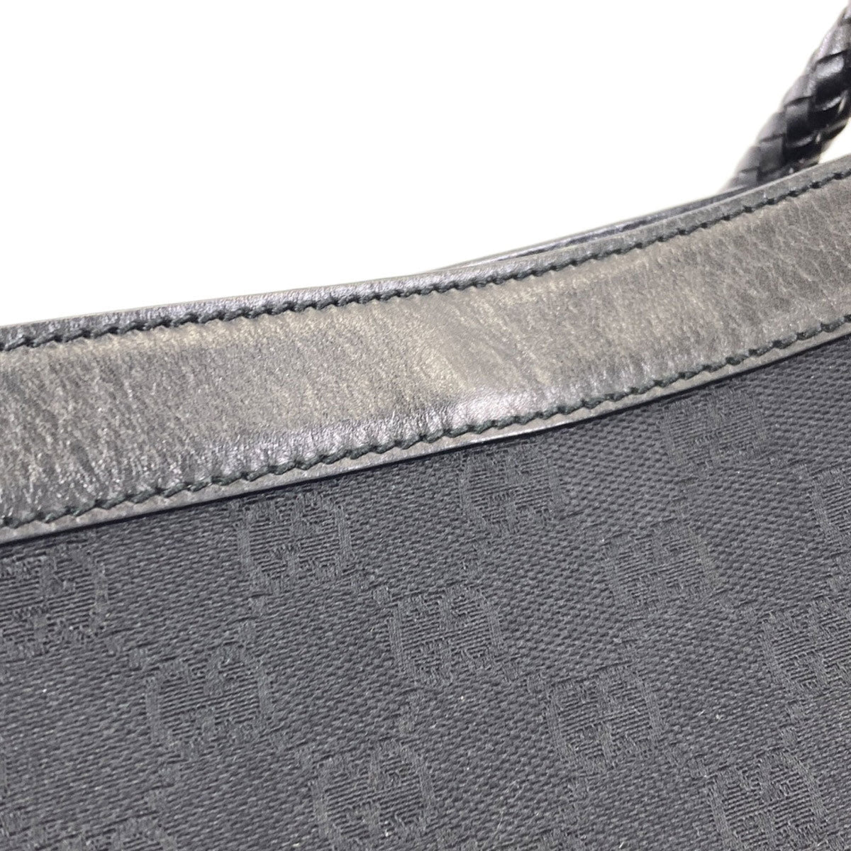 Gucci Black Canvas Shoulder Bag (Pre-Owned)