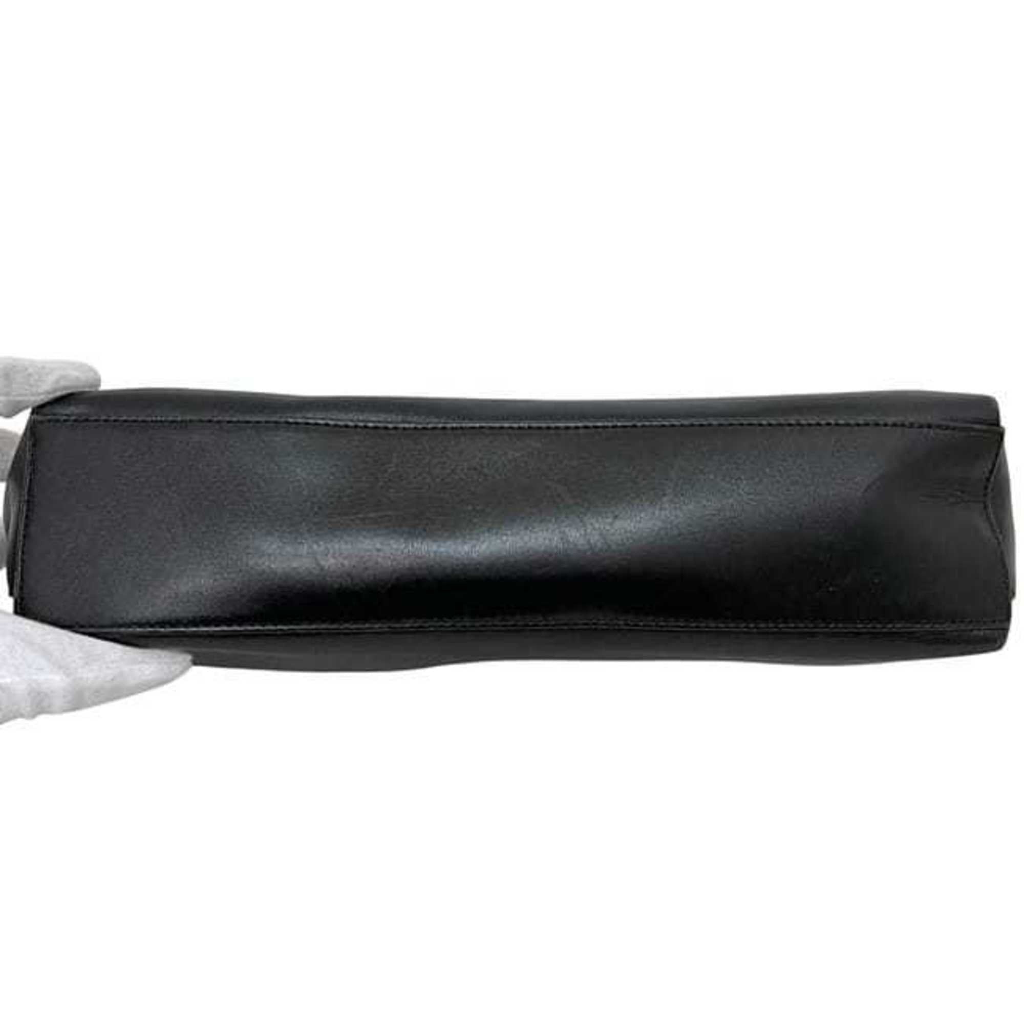 Salvatore Ferragamo Black Leather Shoulder Bag (Pre-Owned)