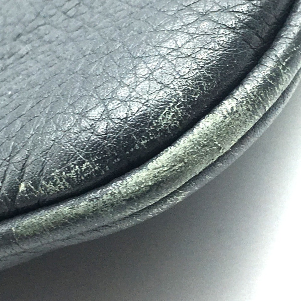 Gucci Gray Leather Shoulder Bag (Pre-Owned)