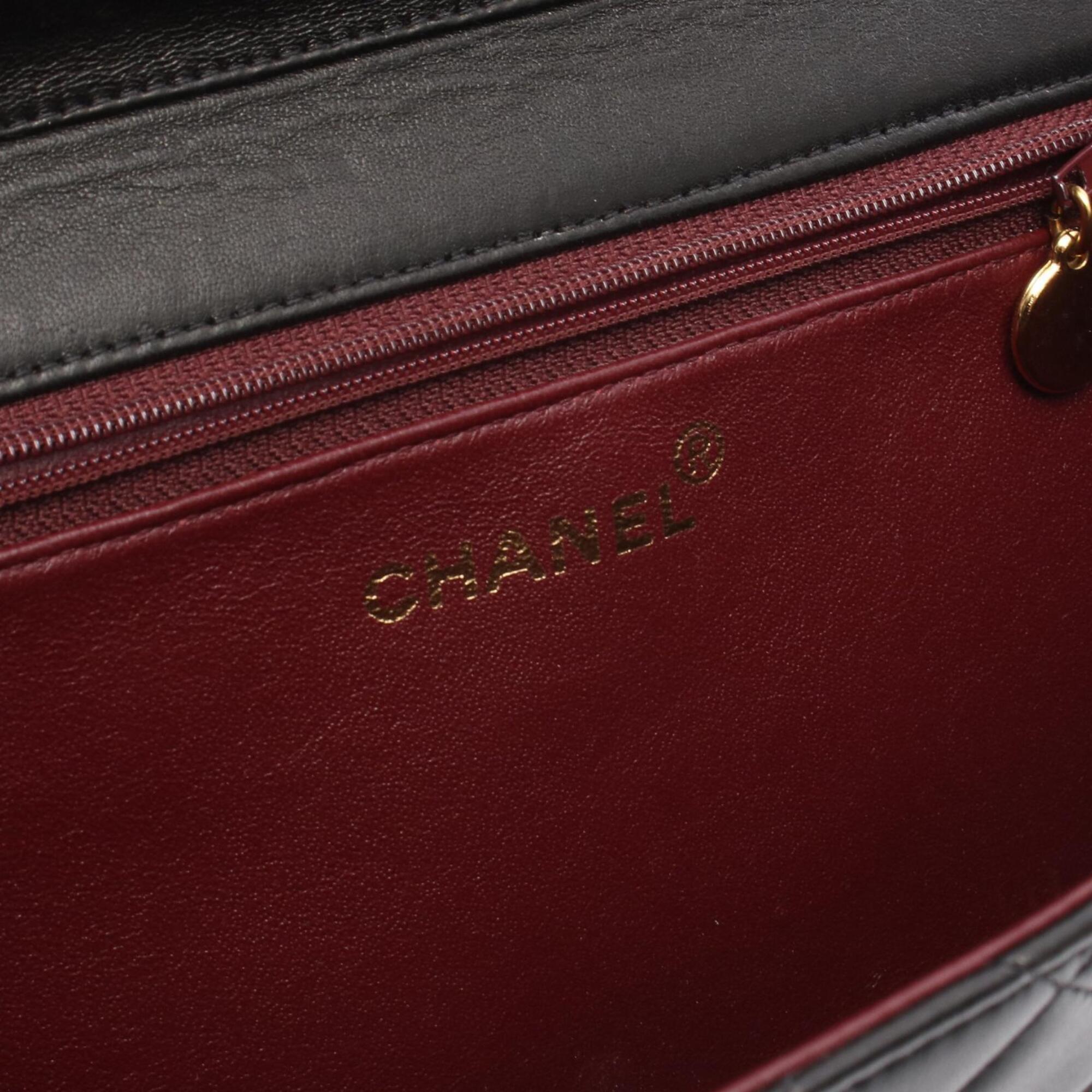 Chanel Black Leather Handbag Shoulder Bag (Pre-Owned)