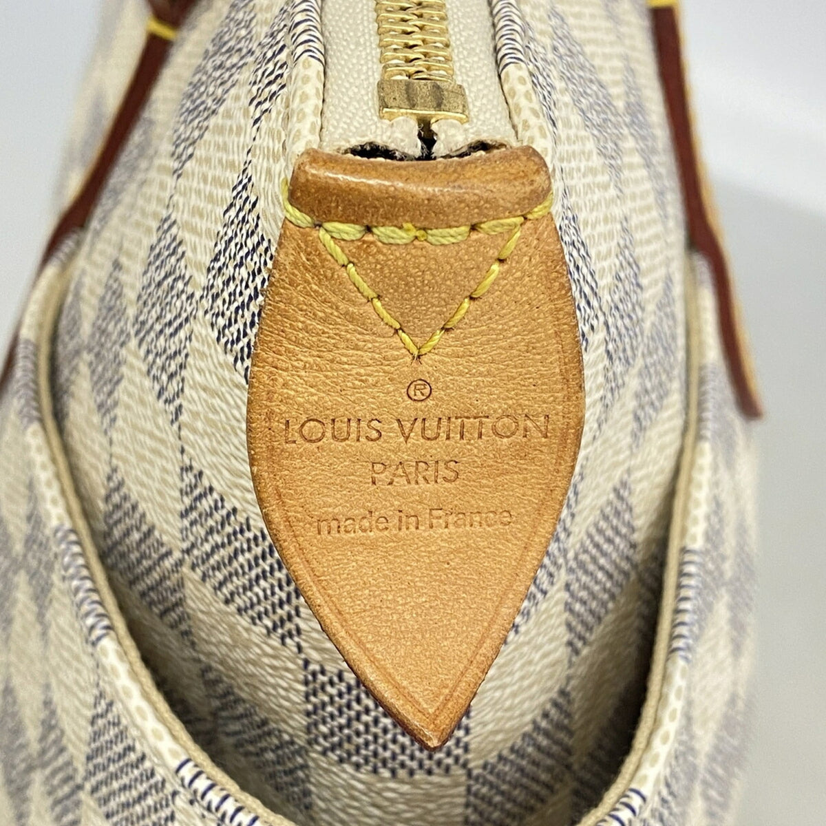 Louis Vuitton White Tote Bag (Pre-Owned)