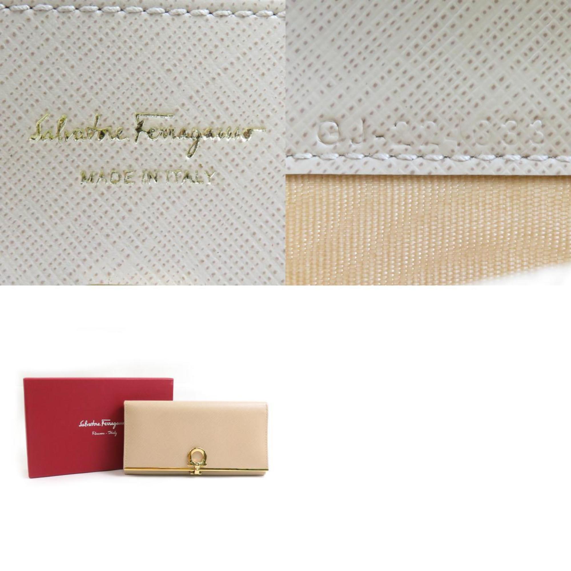 Salvatore Ferragamo Beige Leather Long Wallet (Bi-Fold) (Pre-Owned)