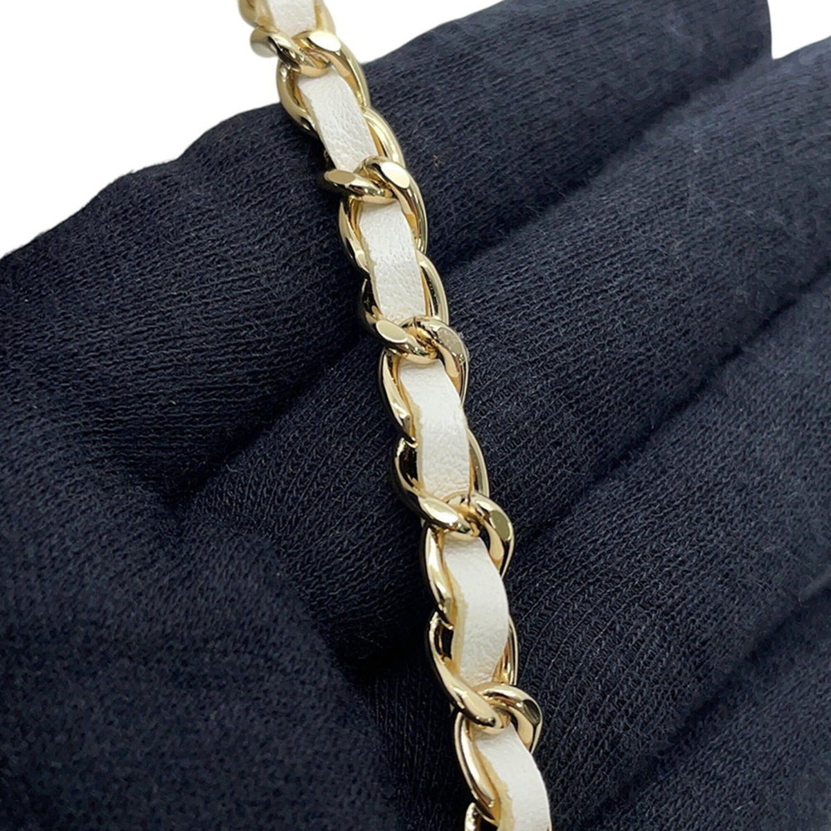 Chanel Champagne Gold White Handbag Shoulder Bag (Pre-Owned)