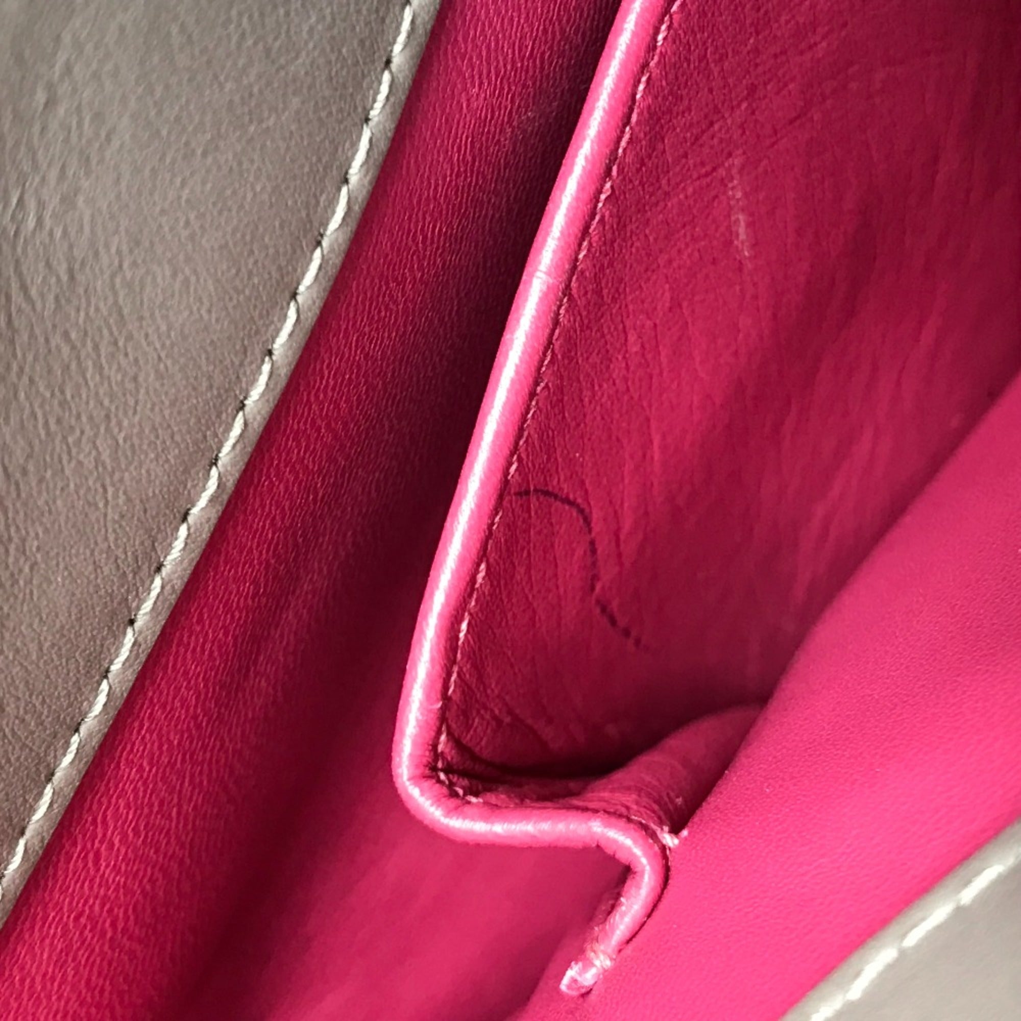 Bvlgari Pink Leather Shoulder Bag (Pre-Owned)