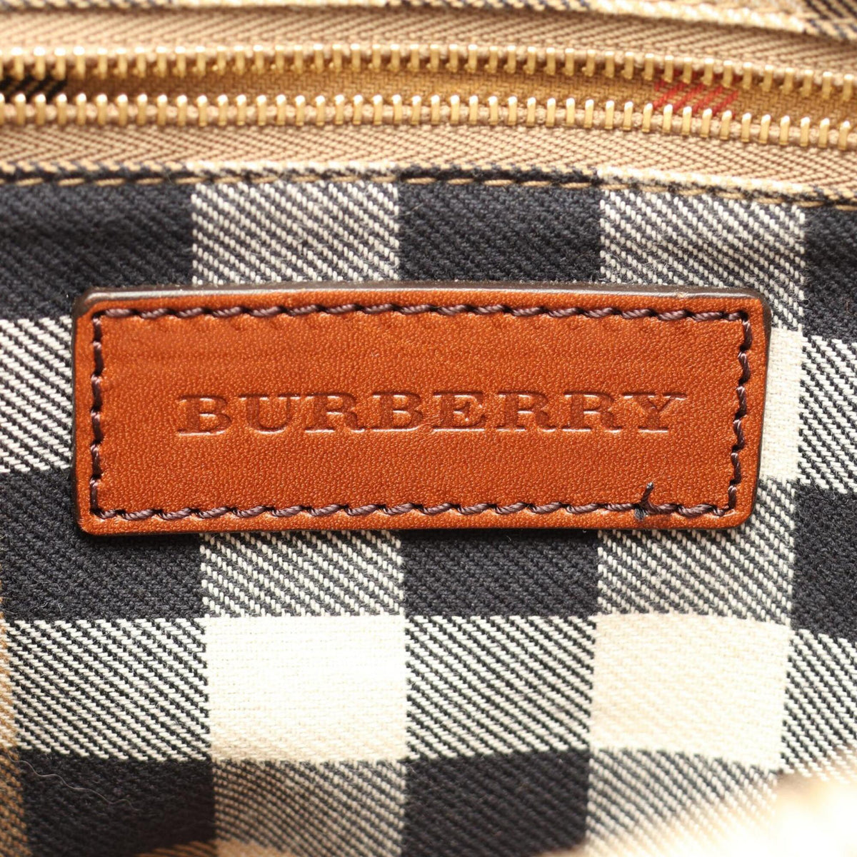 Burberry Brown Leather Handbag (Pre-Owned)