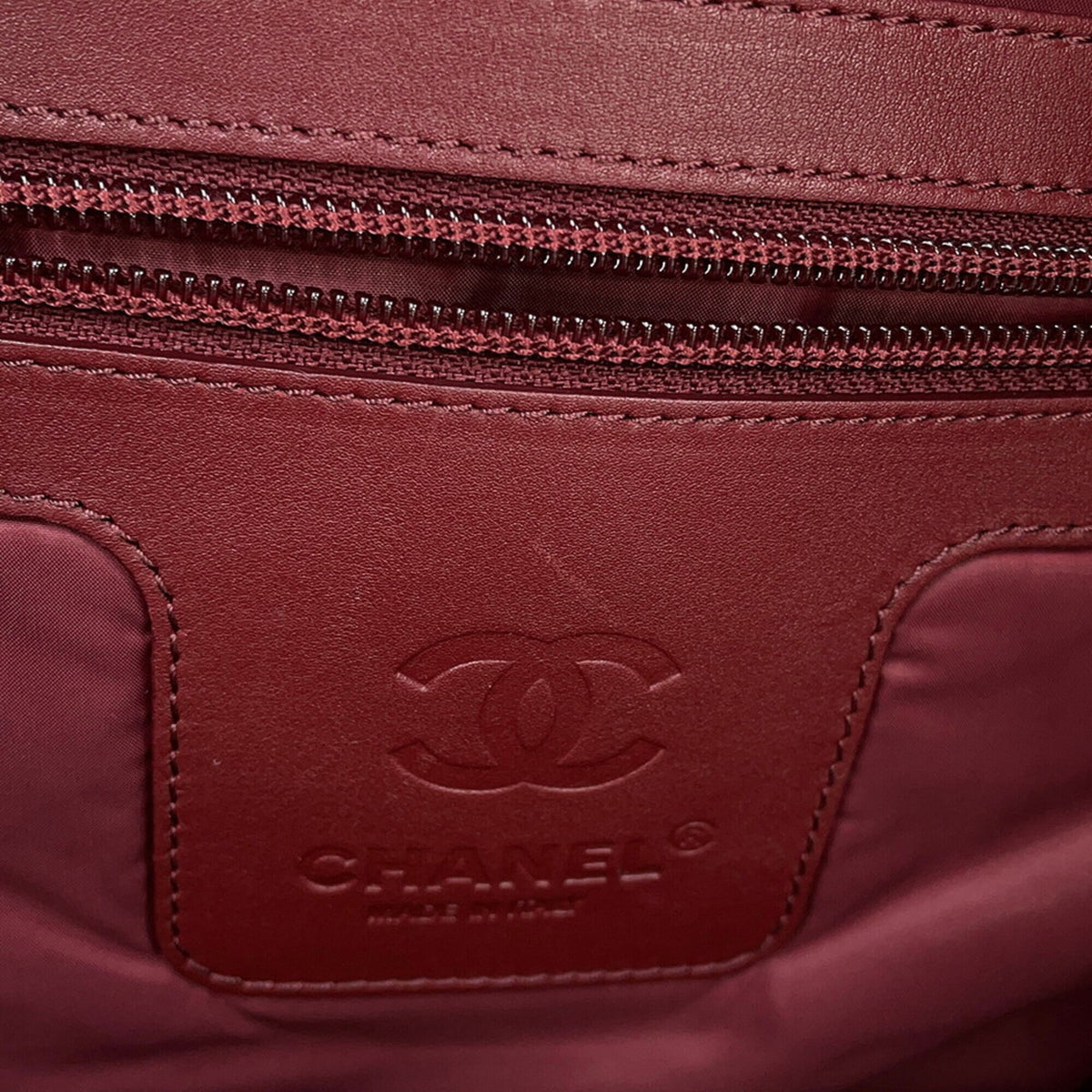 Chanel Black Bordeaux Nylon Leather Handbag (Pre-Owned)