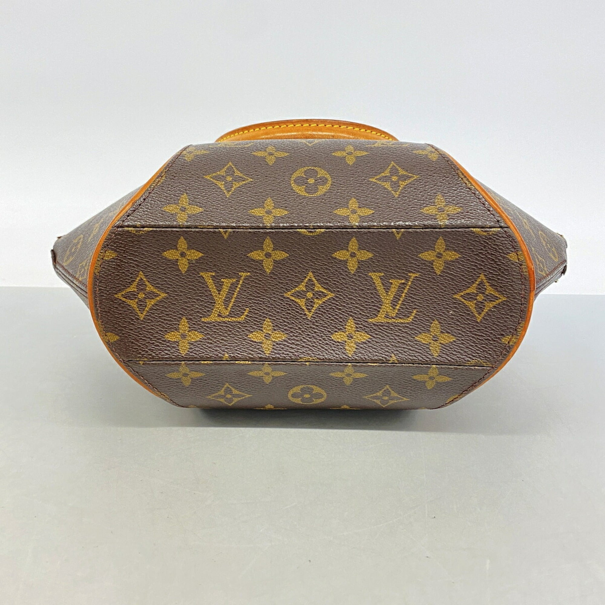 Louis Vuitton Brown Handbag (Pre-Owned)