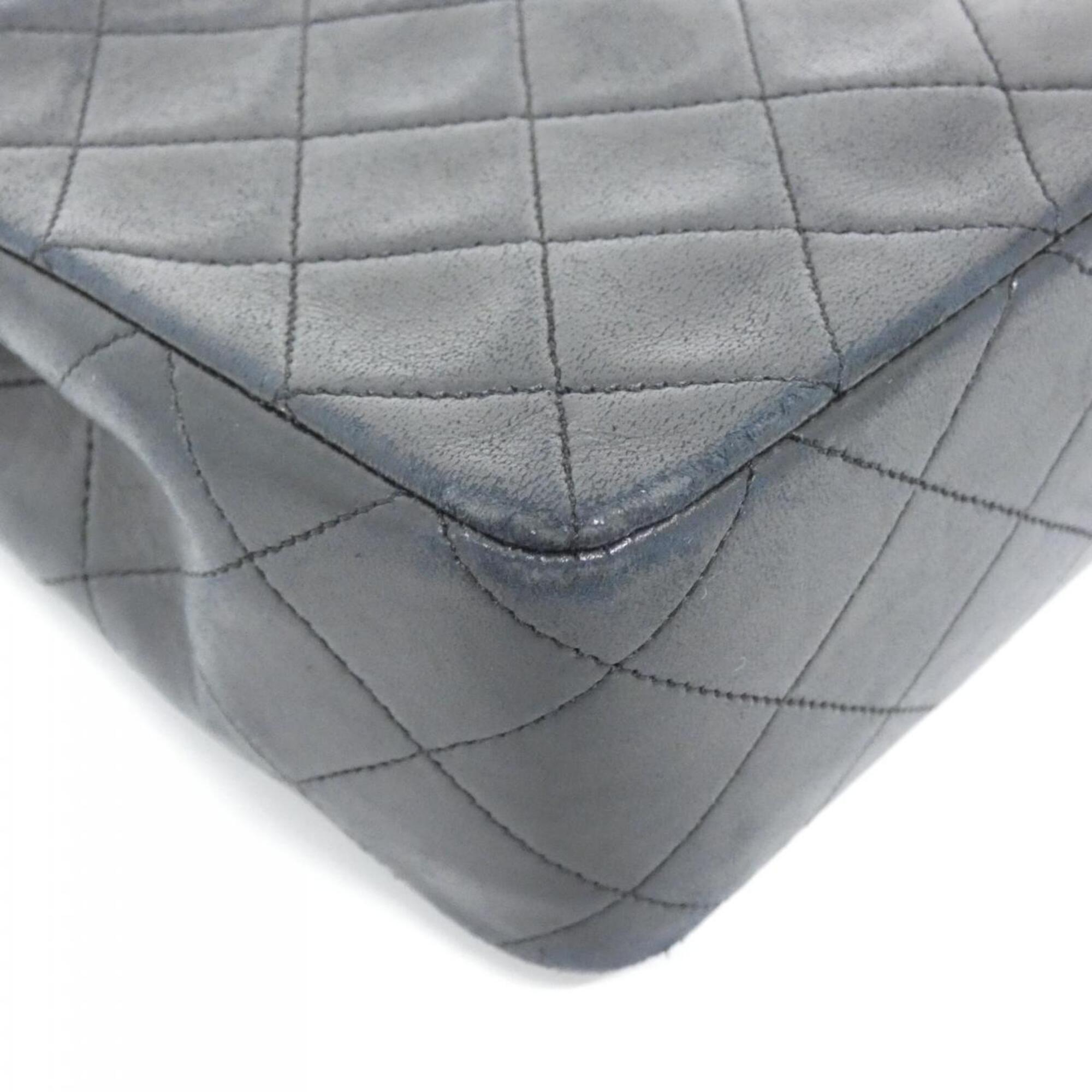 Chanel Black Leather Shoulder Bag (Pre-Owned)
