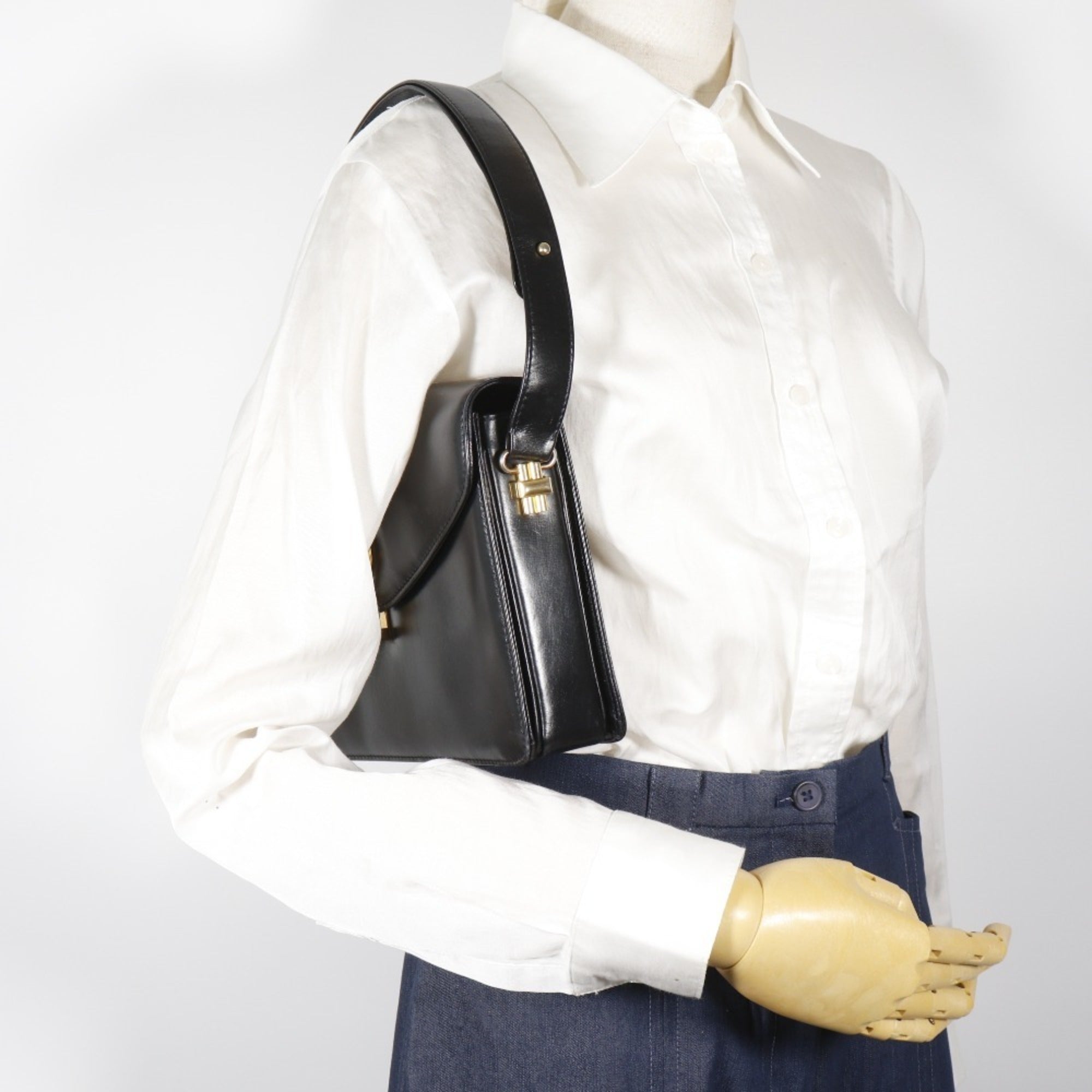 Gucci Black Leather Shoulder Bag (Pre-Owned)