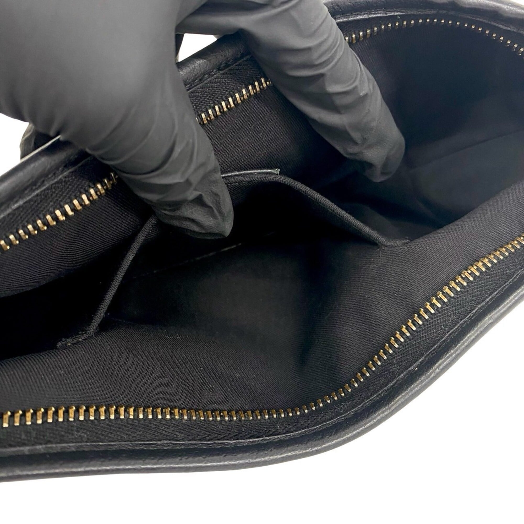 Gucci Black Leather Handbag Pouch Shoulder Bag (Pre-Owned)