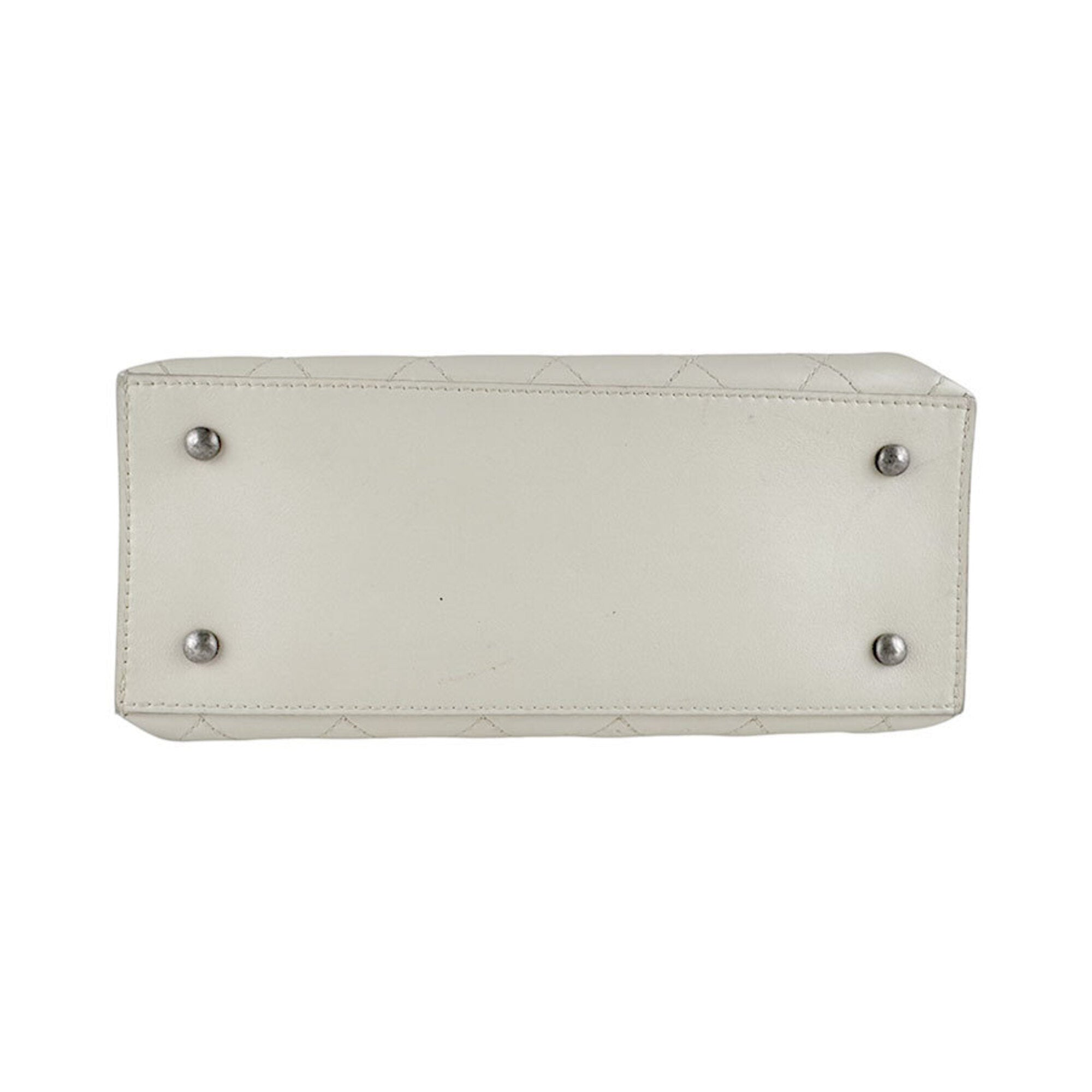Chanel Ivory Leather Handbag Shoulder Bag (Pre-Owned)