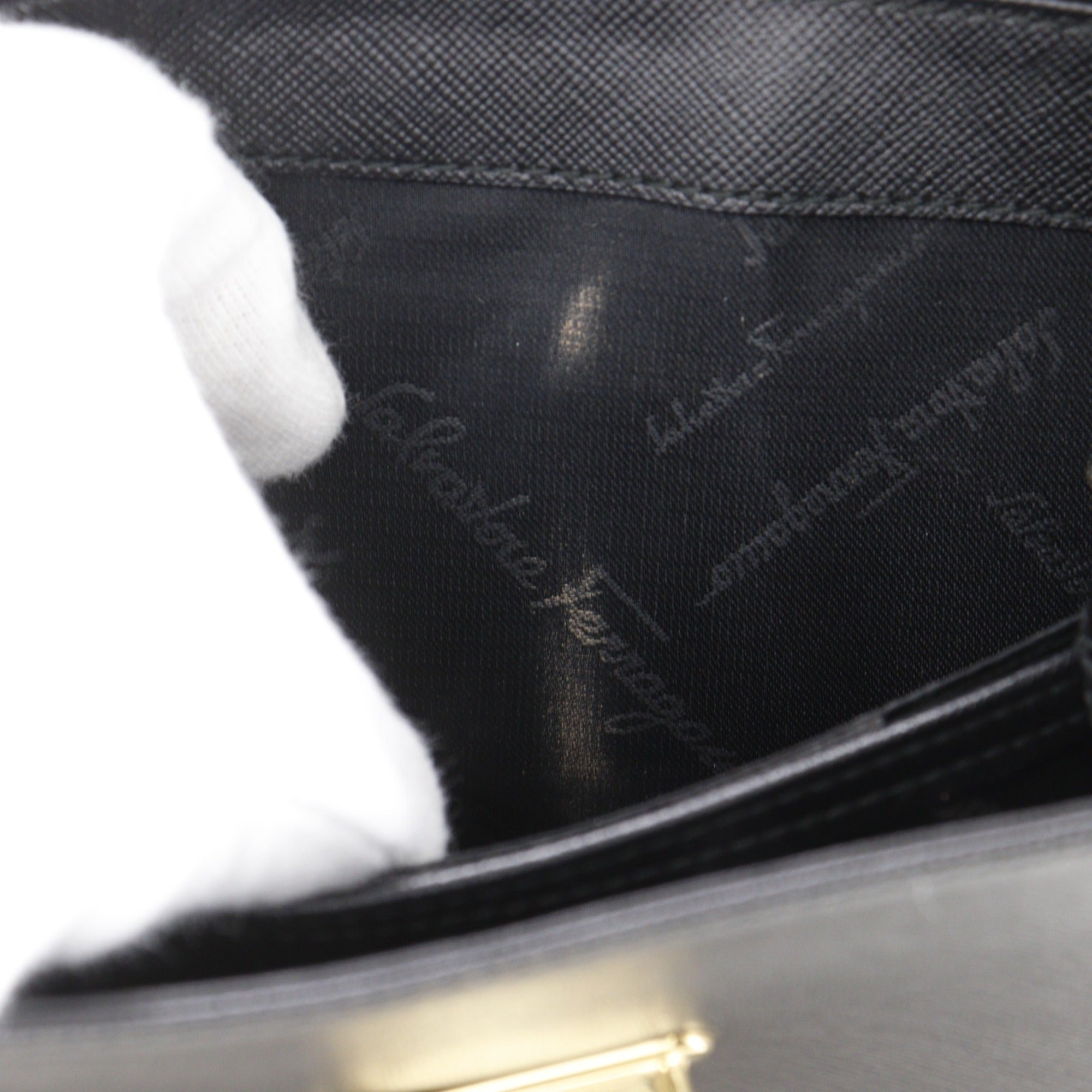 Salvatore Ferragamo Black Leather Handbag (Pre-Owned)