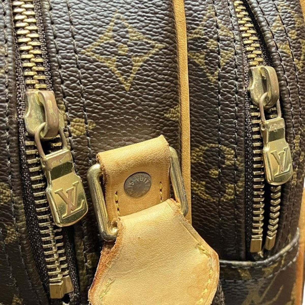 Louis Vuitton Brown Monogram Shoulder Bag (Pre-Owned)