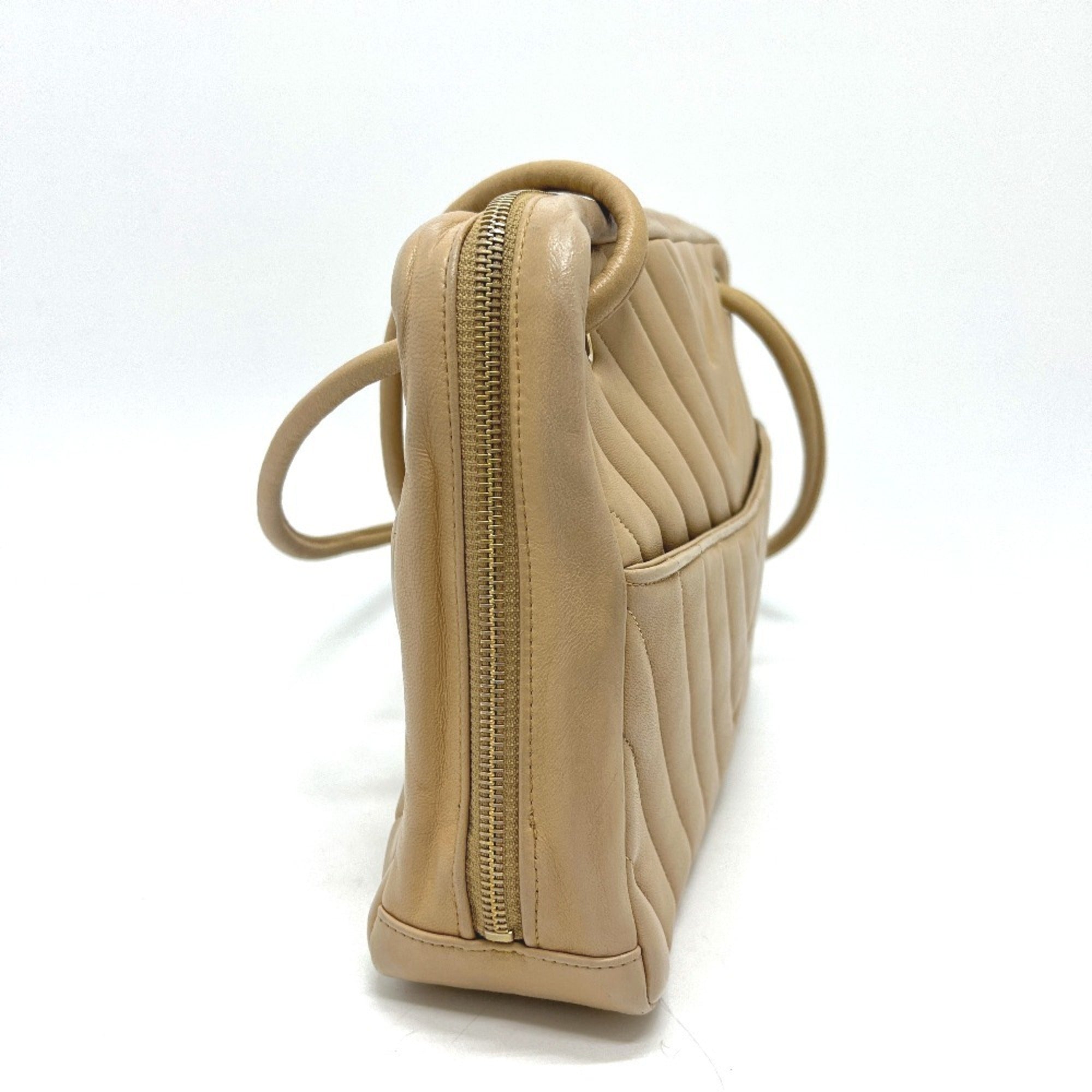 Chanel Beige Leather Handbag Shoulder Bag (Pre-Owned)