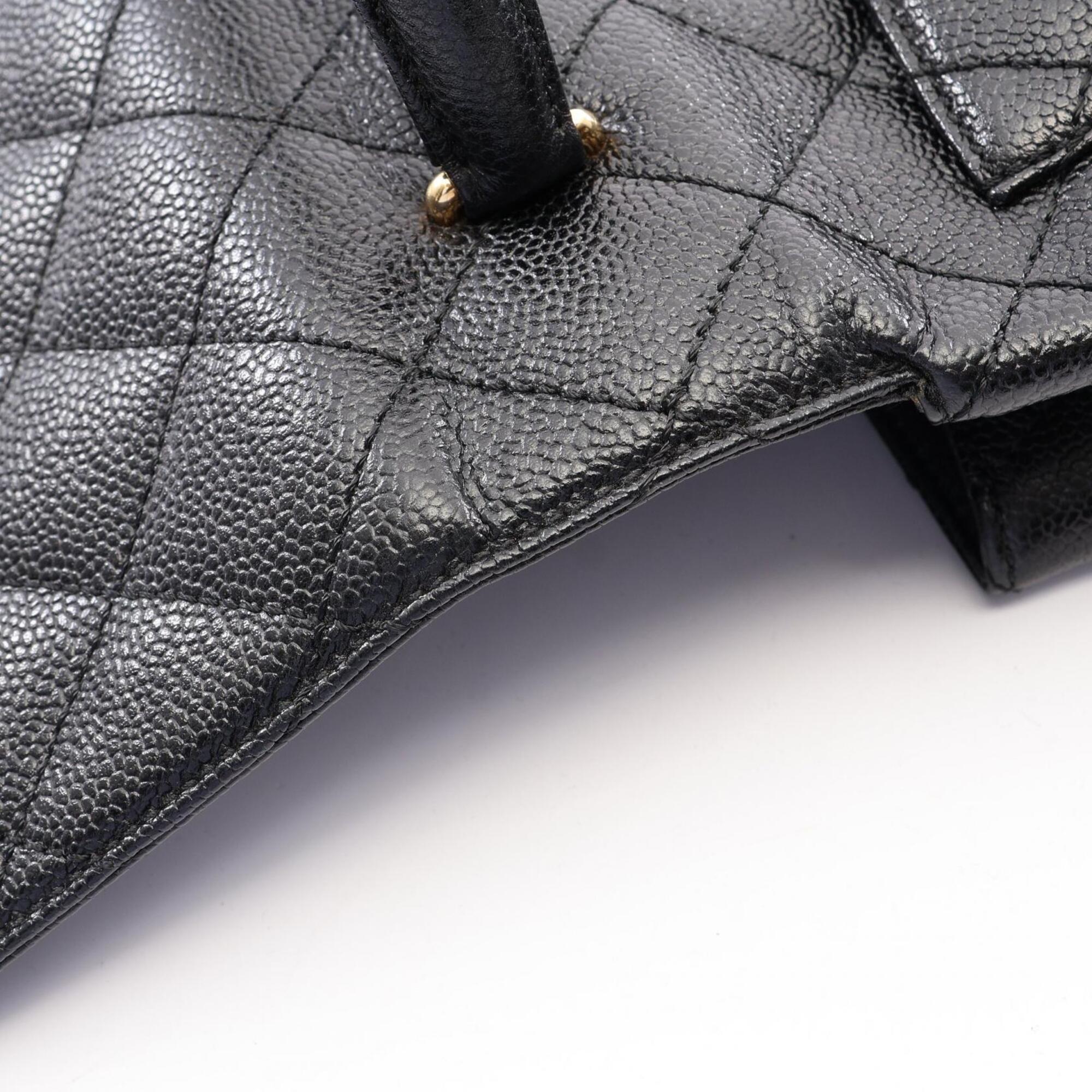 Chanel Black Grained Calfskin Handbag (Pre-Owned)