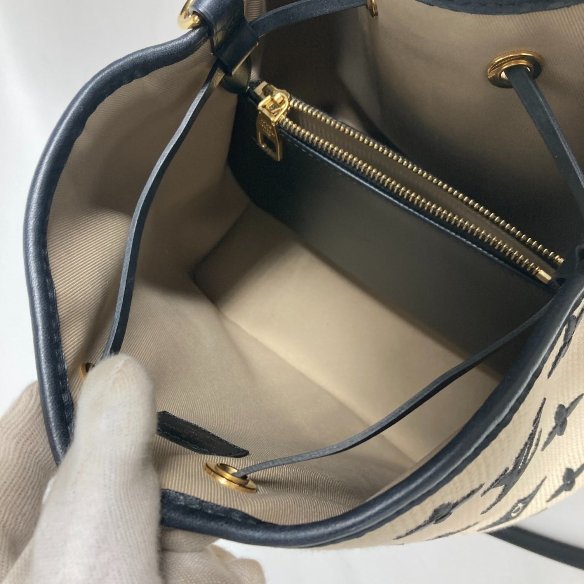 Louis Vuitton Beige Black Cotton Leather Shoulder Bag (Pre-Owned)