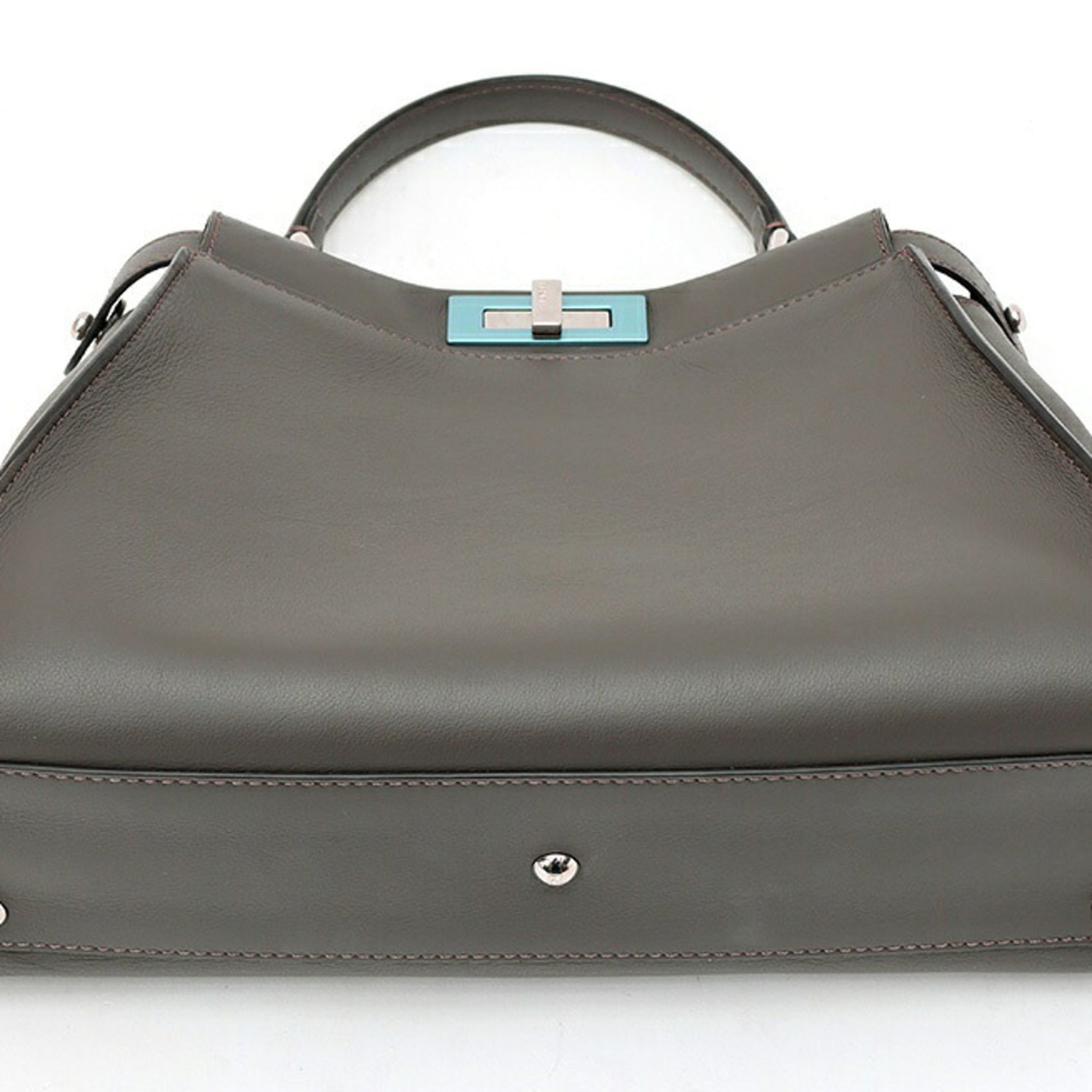 Fendi Gray Leather Shoulder Bag (Pre-Owned)
