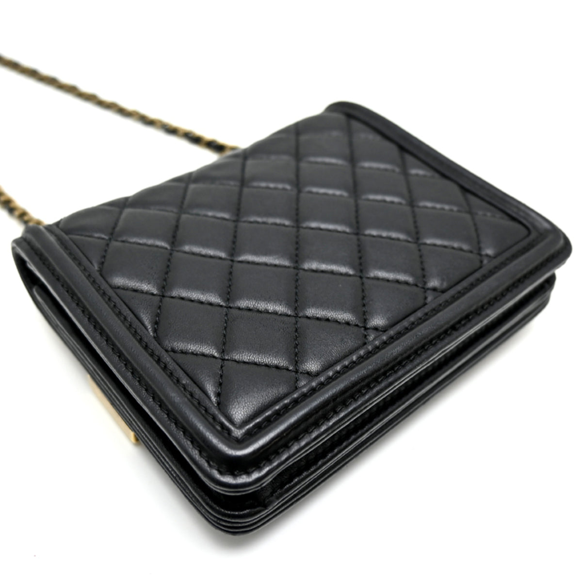 Chanel Black Leather Shoulder Bag (Pre-Owned)
