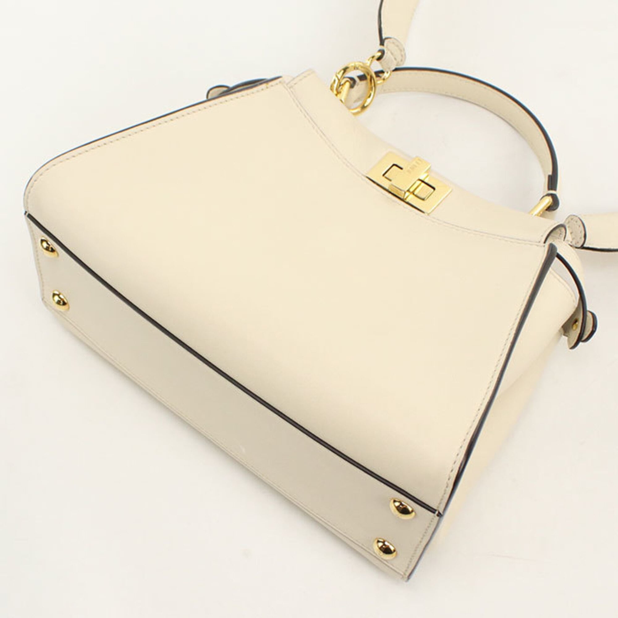 Fendi Ivory Leather Handbag (Pre-Owned)