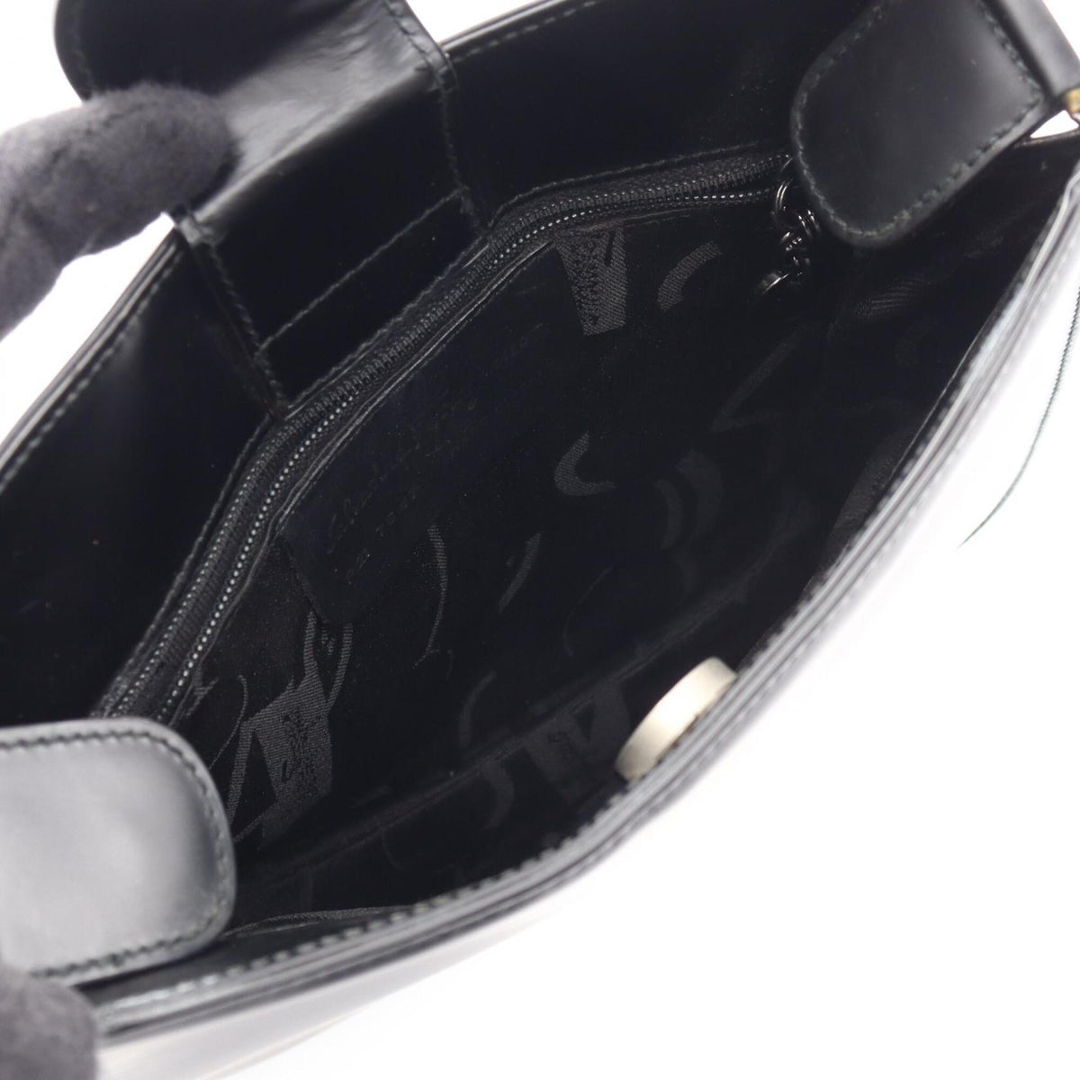 Salvatore Ferragamo Black Leather Handbag Shoulder Bag (Pre-Owned)