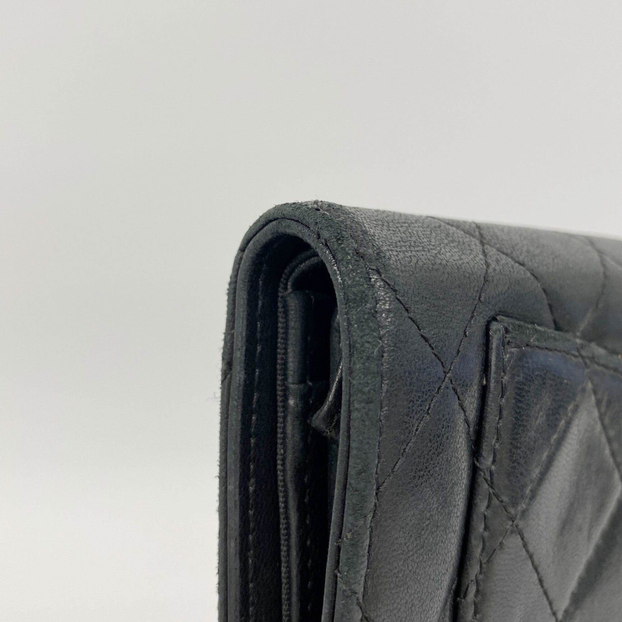 Chanel Black Leather Long Wallet (Bi-Fold) (Pre-Owned)