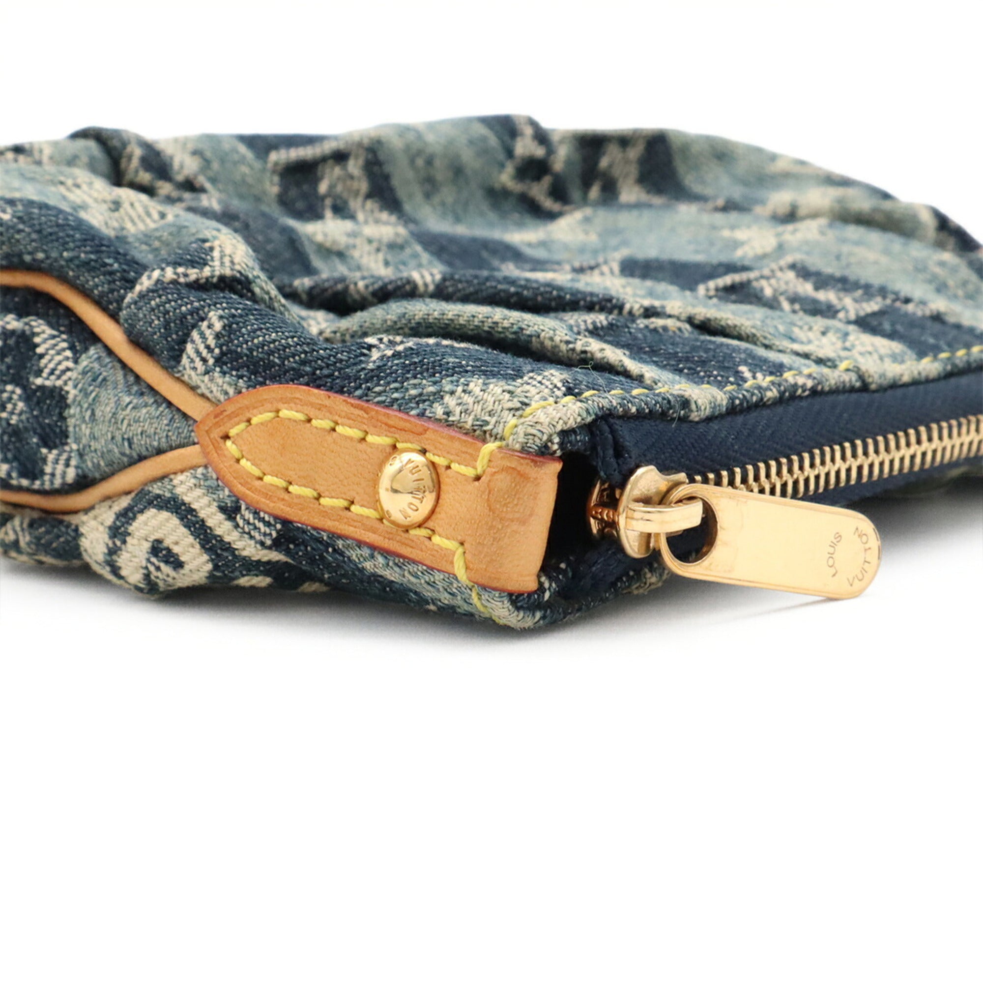 Louis Vuitton Blue Monogram Monogram Denim Handbag Pouch (Pre-Owned)