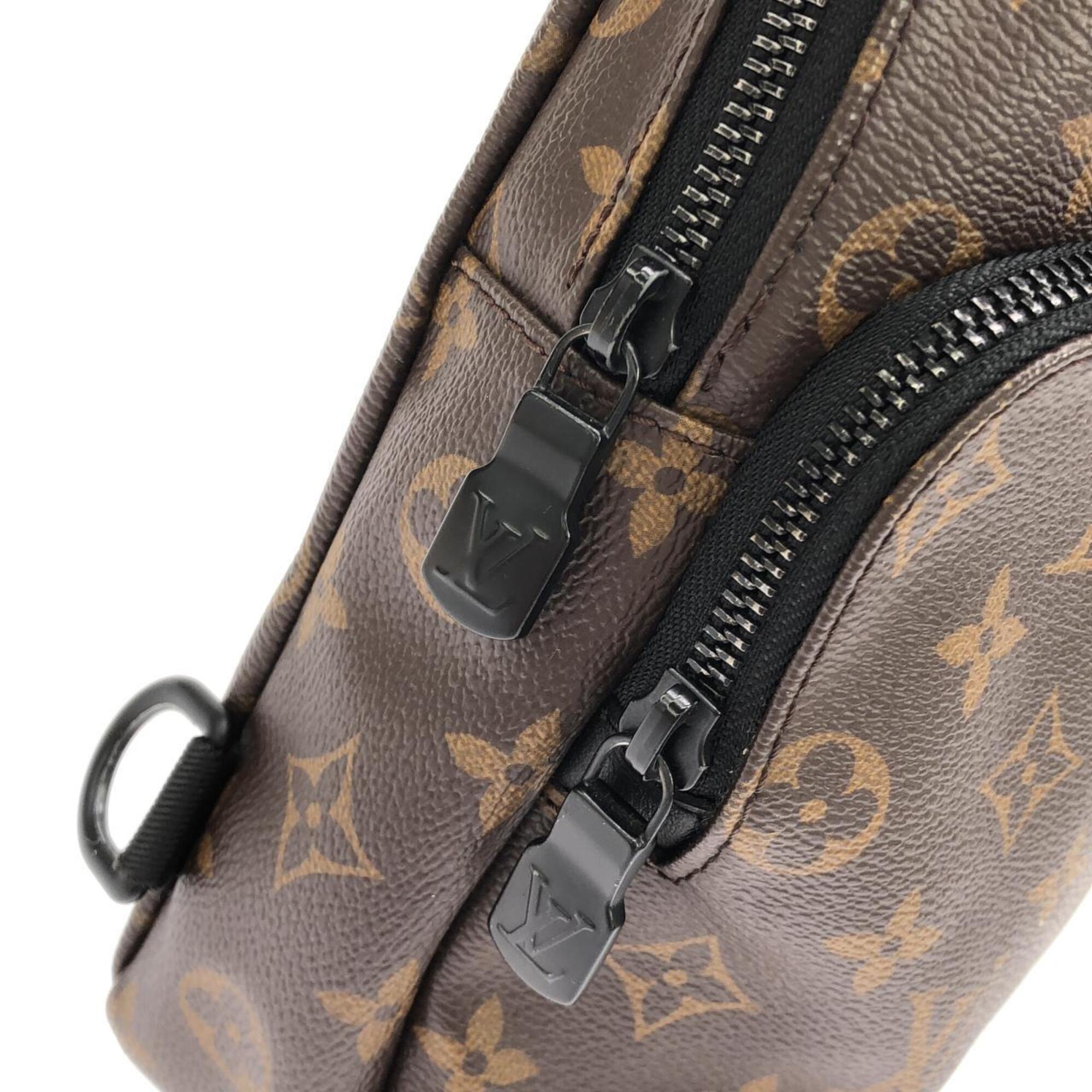 Louis Vuitton Marron Coated Canvas Shoulder Bag (Pre-Owned)