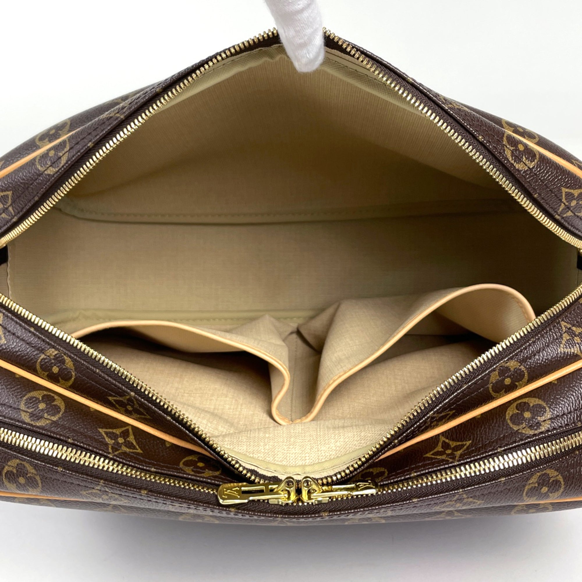 Louis Vuitton Brown Monogram Monogram Shoulder Bag (Pre-Owned)