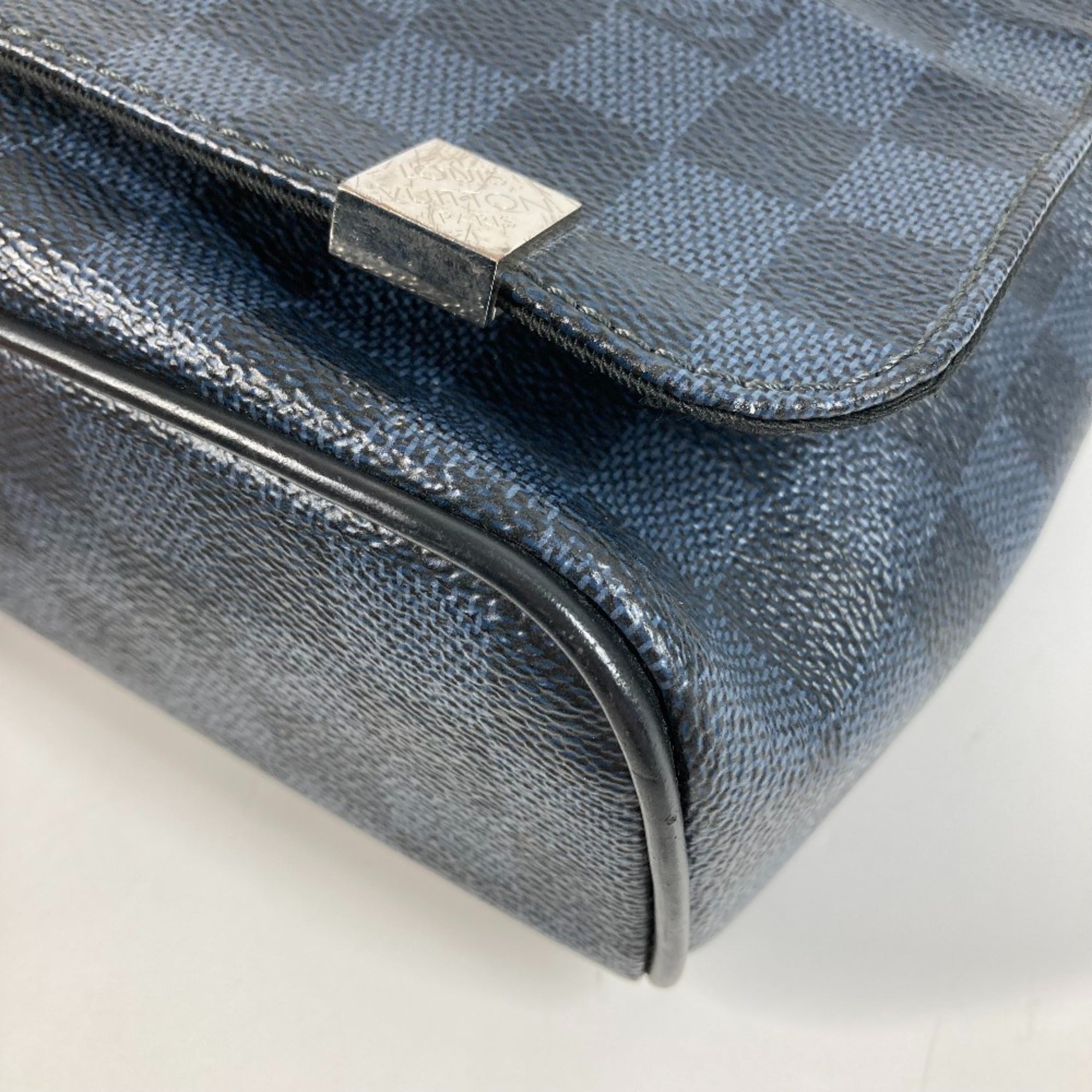 Louis Vuitton Damier Cobalt Multi-Color Navy Shoulder Bag (Pre-Owned)