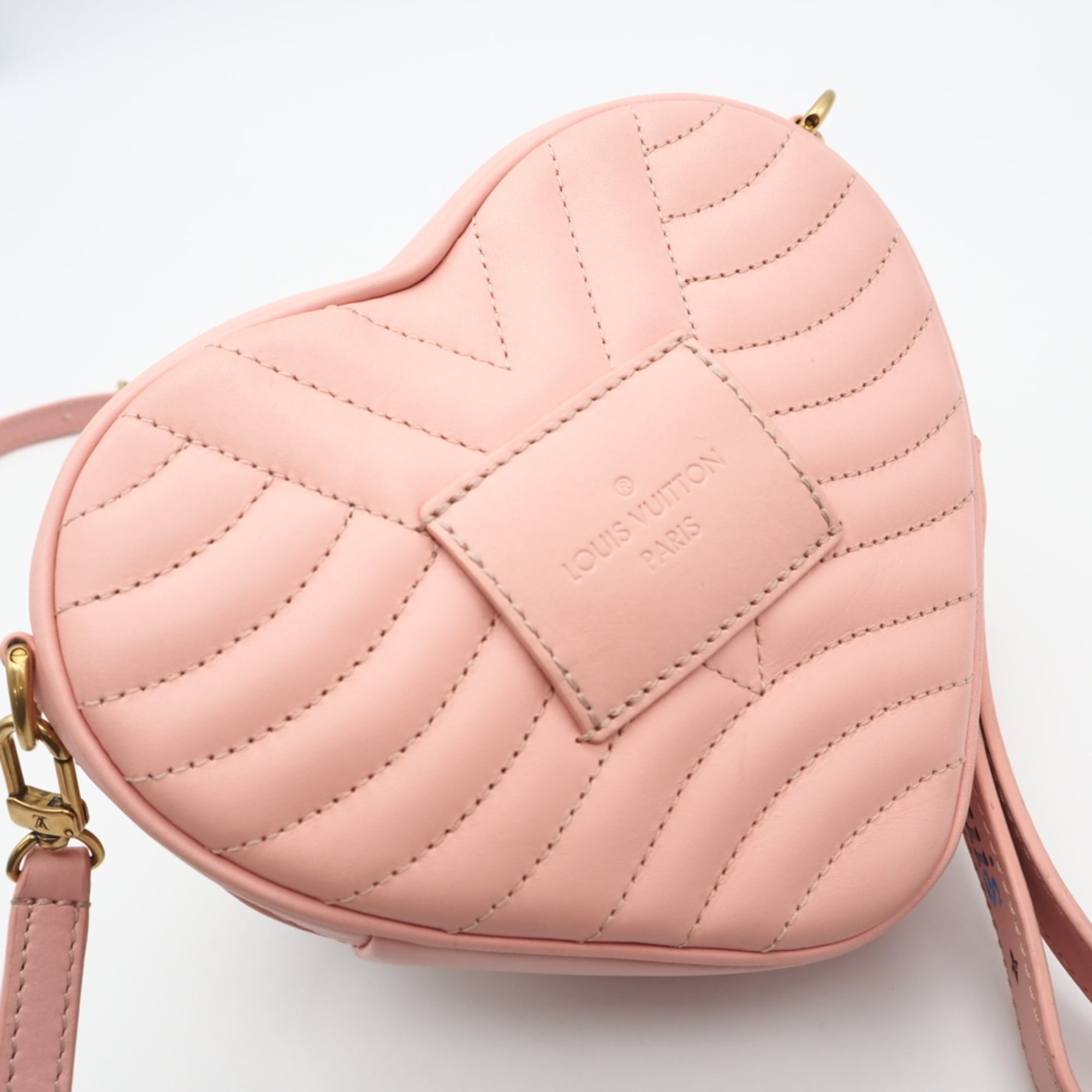 Louis Vuitton Pink Leather Shoulder Bag (Pre-Owned)