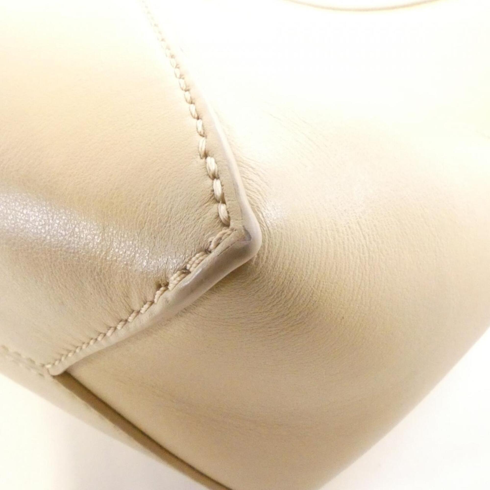 Loewe Beige White Leather Handbag (Pre-Owned)