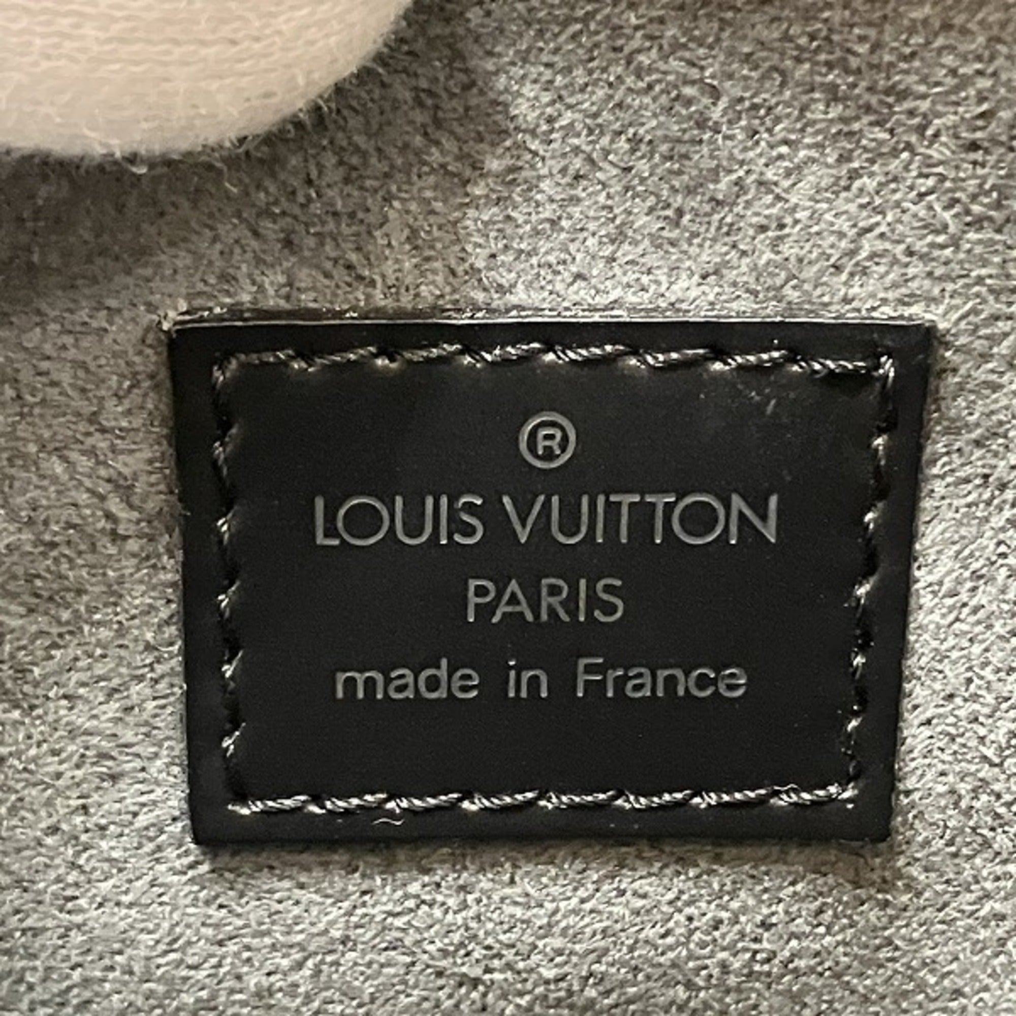 Louis Vuitton Black Leather Handbag (Pre-Owned)