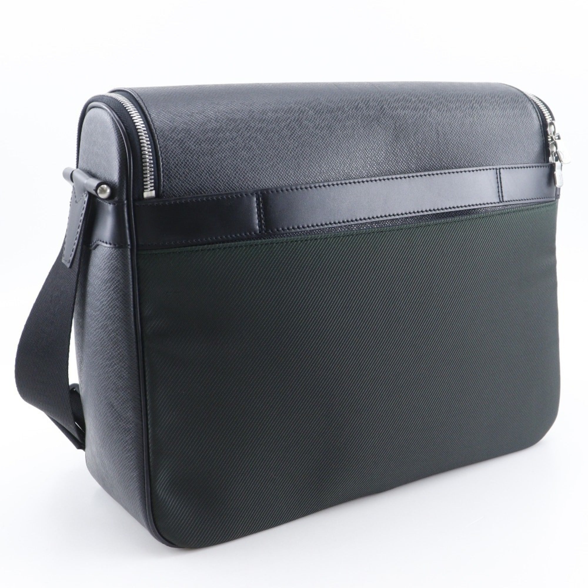 Louis Vuitton Ardoise Black Taiga Leather Nylon Canvas Shoulder Bag (Pre-Owned)