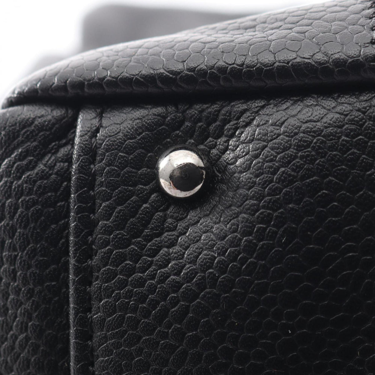 Chanel Black Grained Calfskin Handbag Shoulder Bag (Pre-Owned)