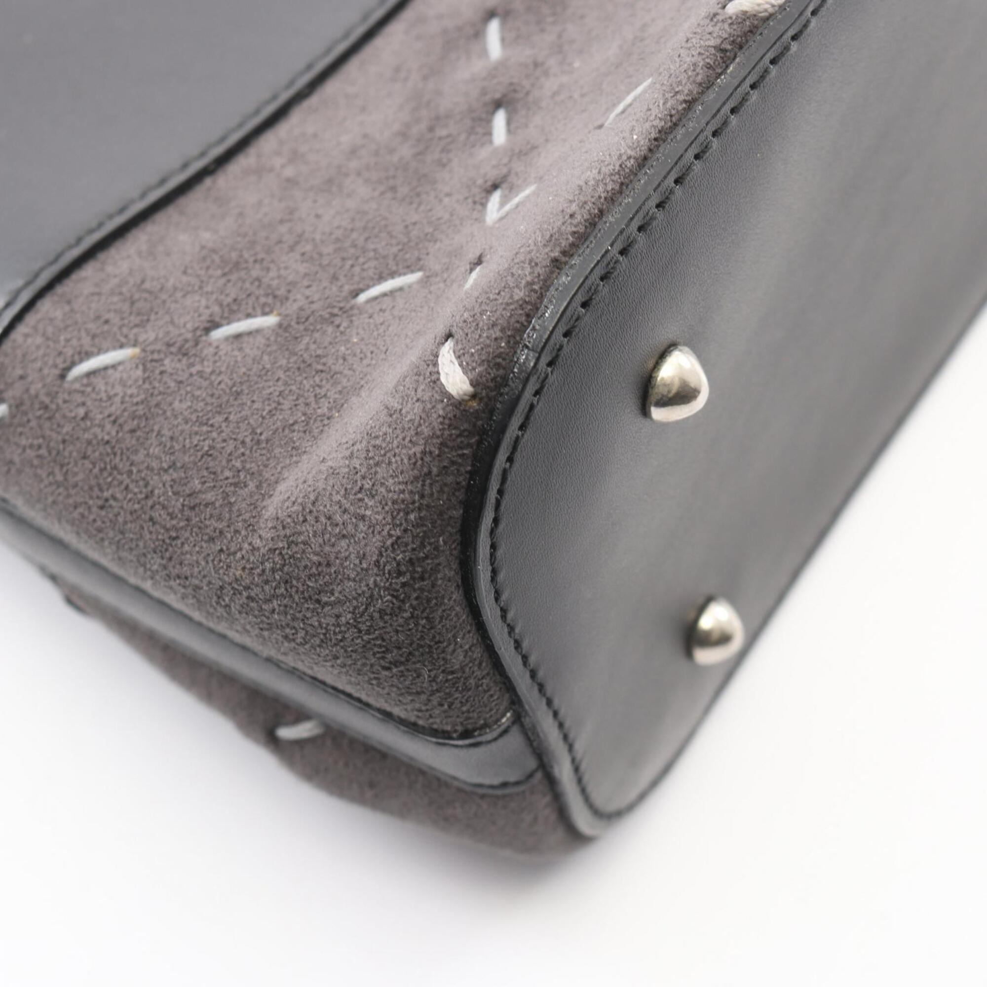 Burberry Black Leather Suede Handbag (Pre-Owned)