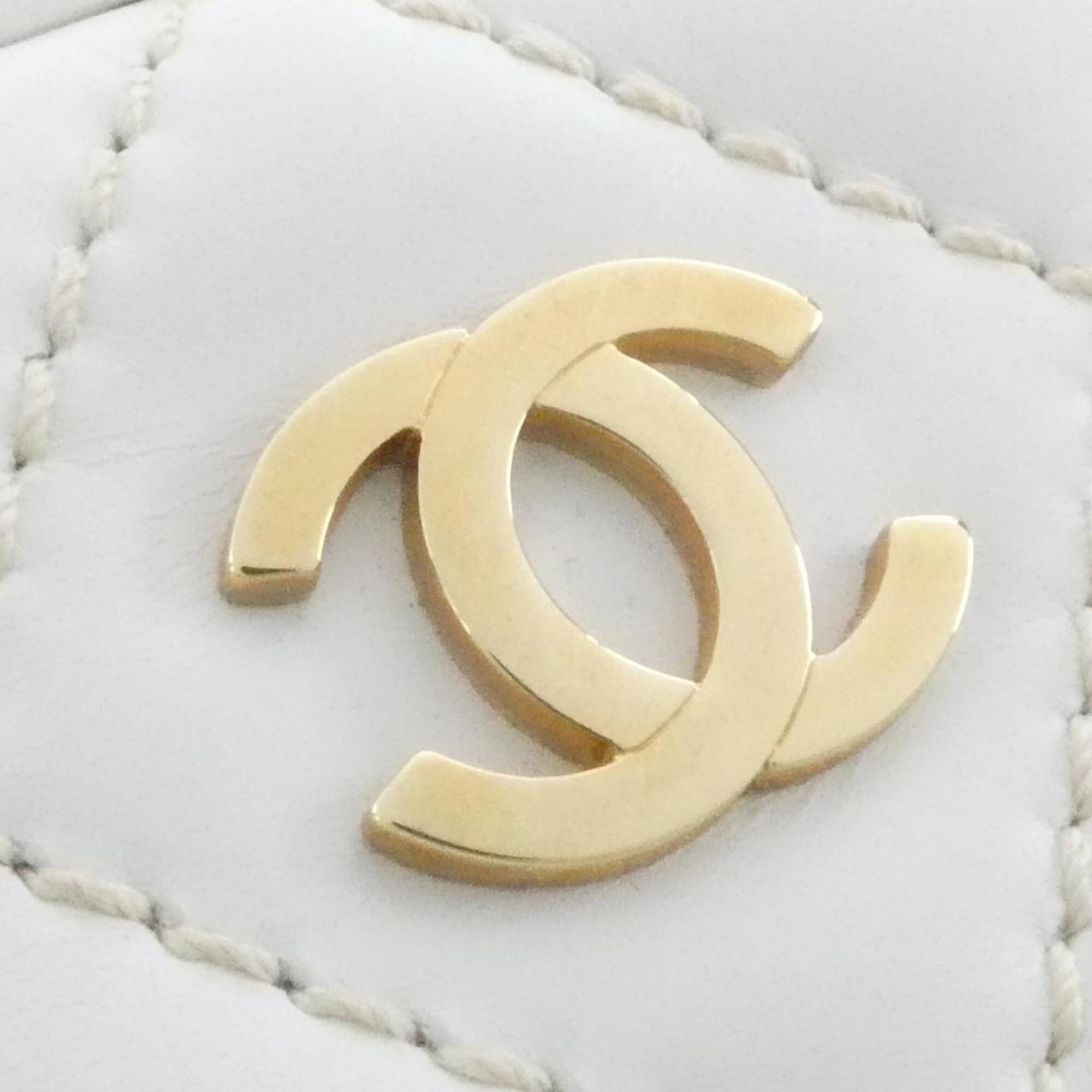Chanel Wild Stitch White Leather Handbag (Pre-Owned)