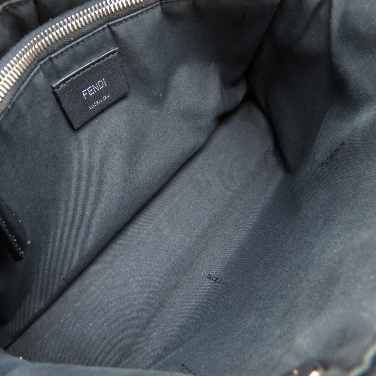 Fendi Black Leather Shoulder Bag (Pre-Owned)