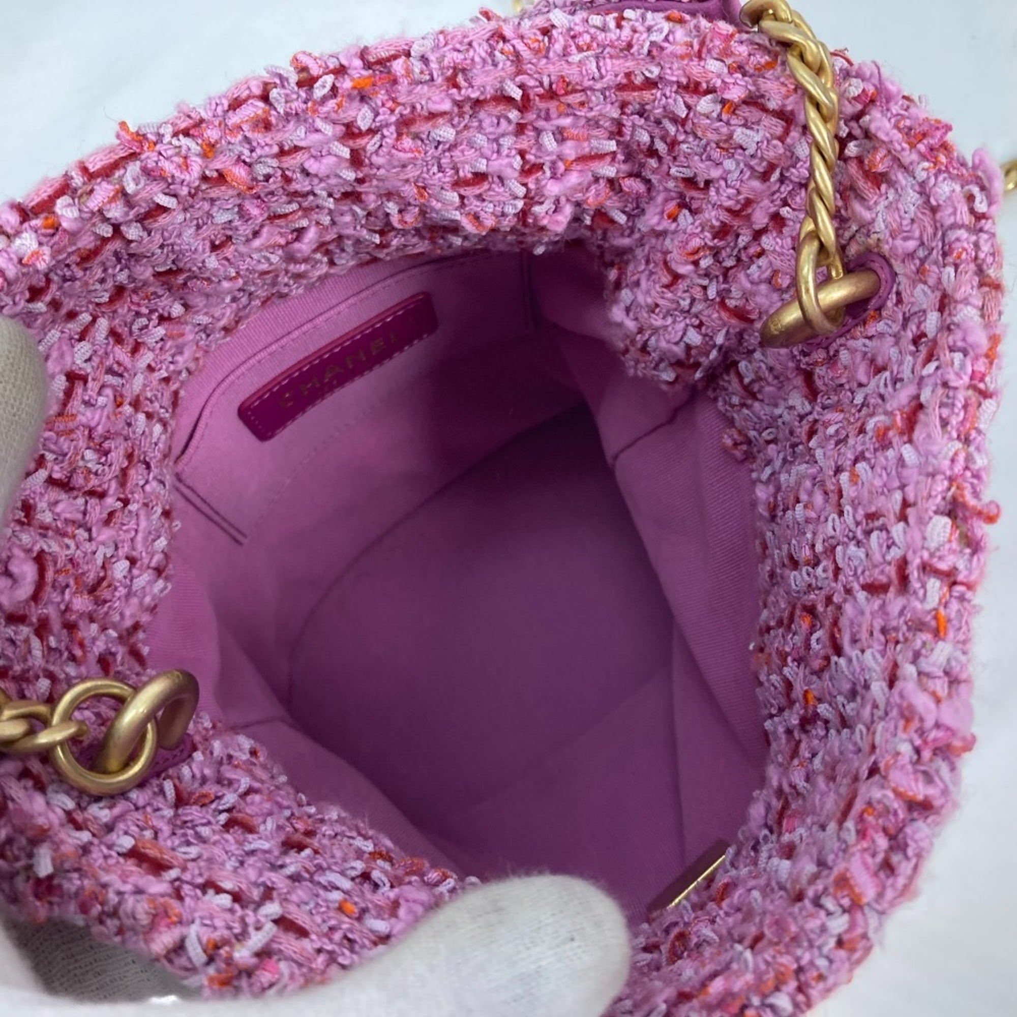 Chanel Pink Tweed Handbag Pochette Shoulder Bag (Pre-Owned)
