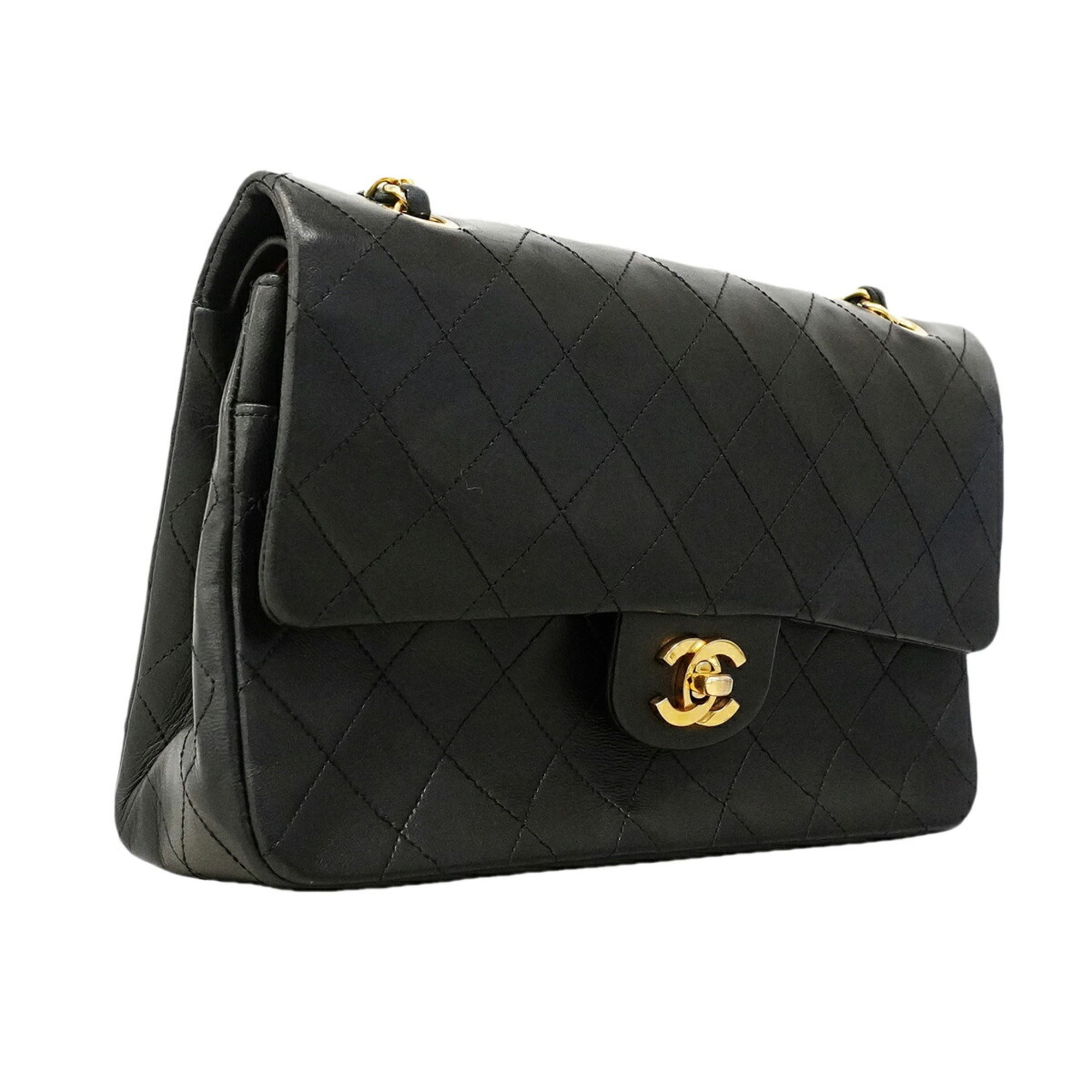 Chanel Black Leather Shoulder Bag (Pre-Owned)