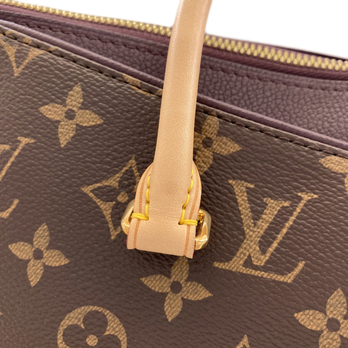 Louis Vuitton Monogram Monogram Canvas Handbag (Pre-Owned)