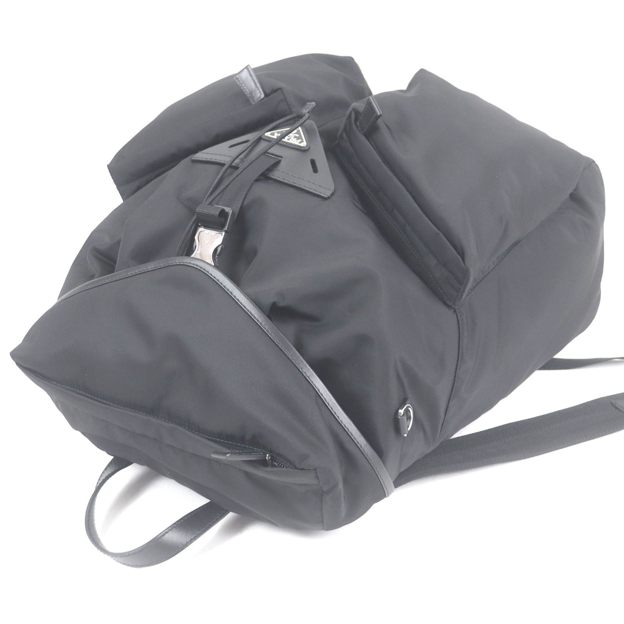 Prada Black Nylon Shoulder Bag (Pre-Owned)