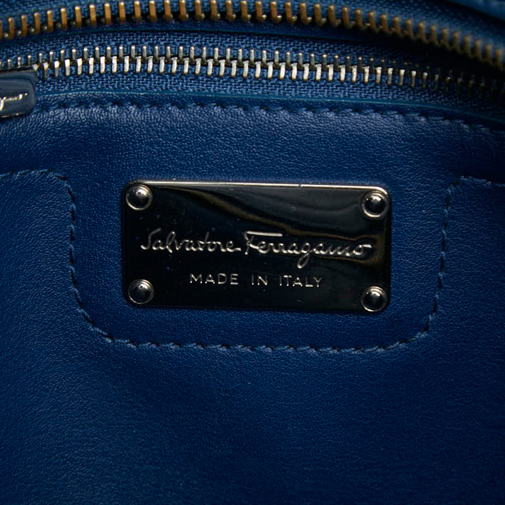 Salvatore Ferragamo Blue Leather Handbag Shoulder Bag (Pre-Owned)