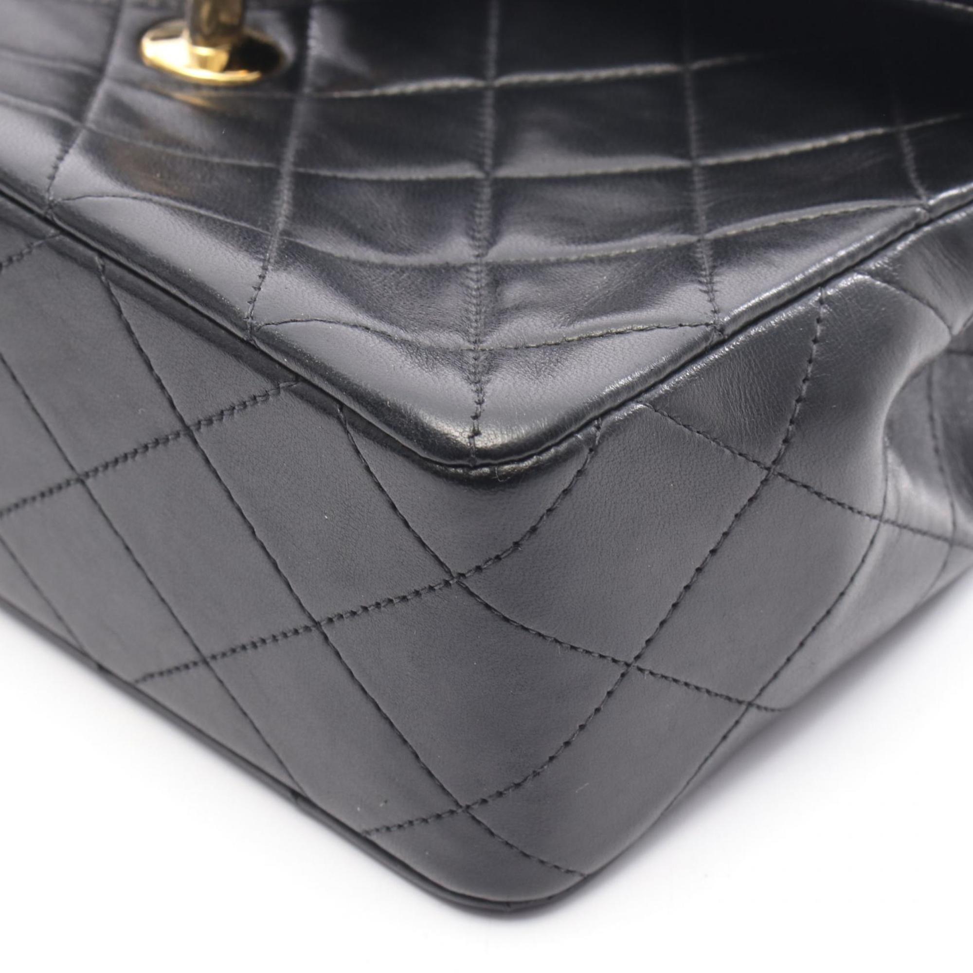 Chanel Black Leather Shoulder Bag (Pre-Owned)
