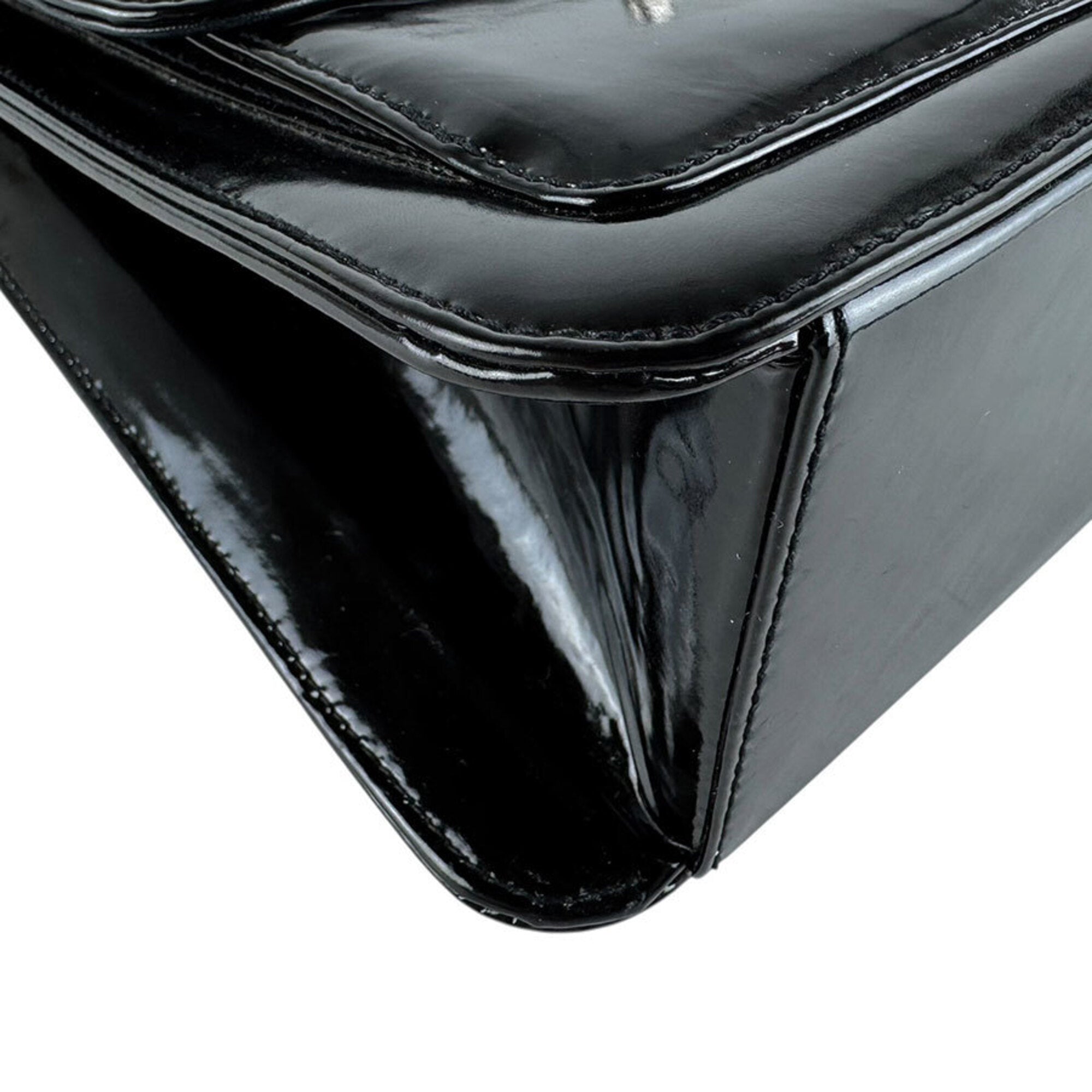 Chanel Black Patent Leather Shoulder Bag (Pre-Owned)
