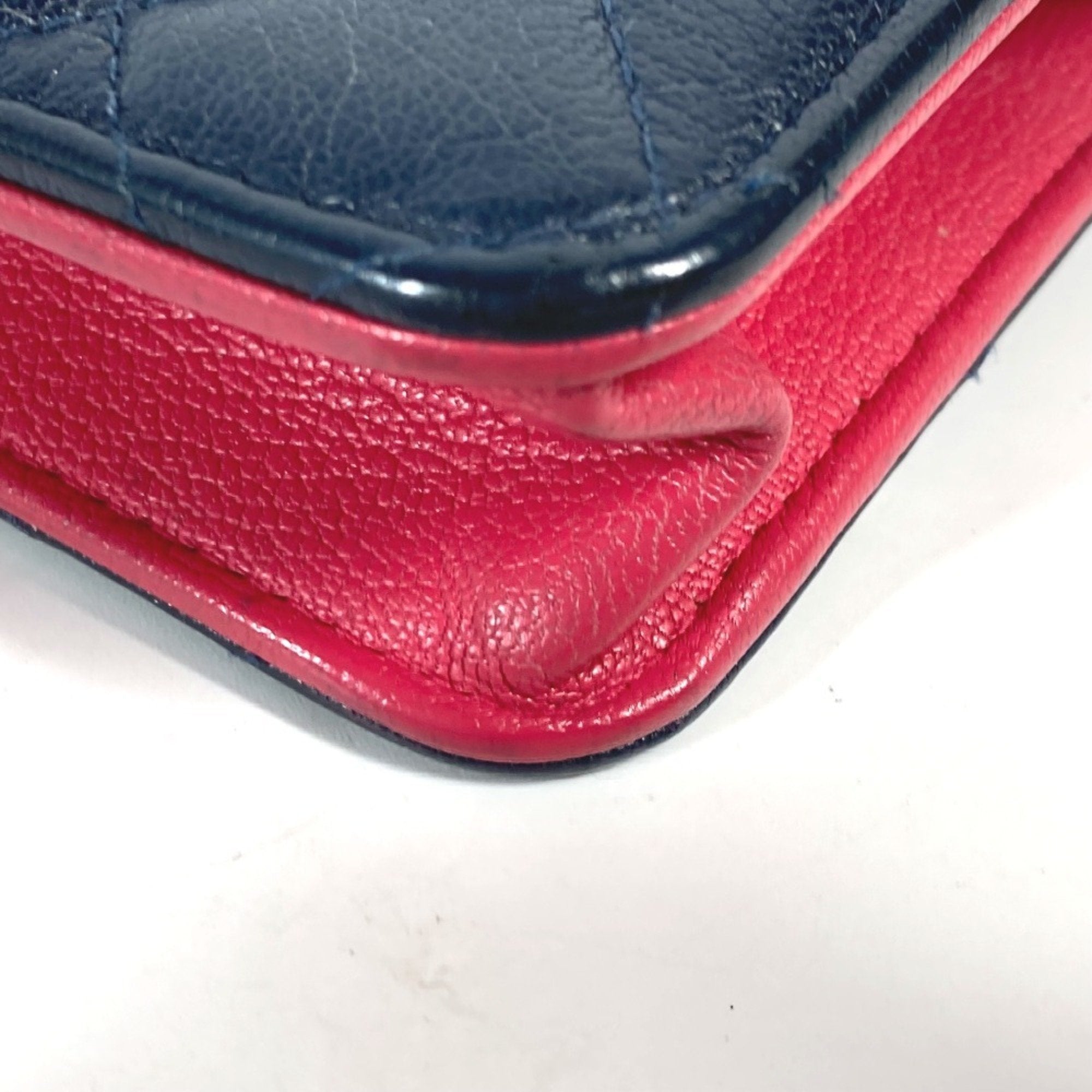 Chanel Navy Pink Grained Calfskin Pochette Shoulder Bag (Pre-Owned)