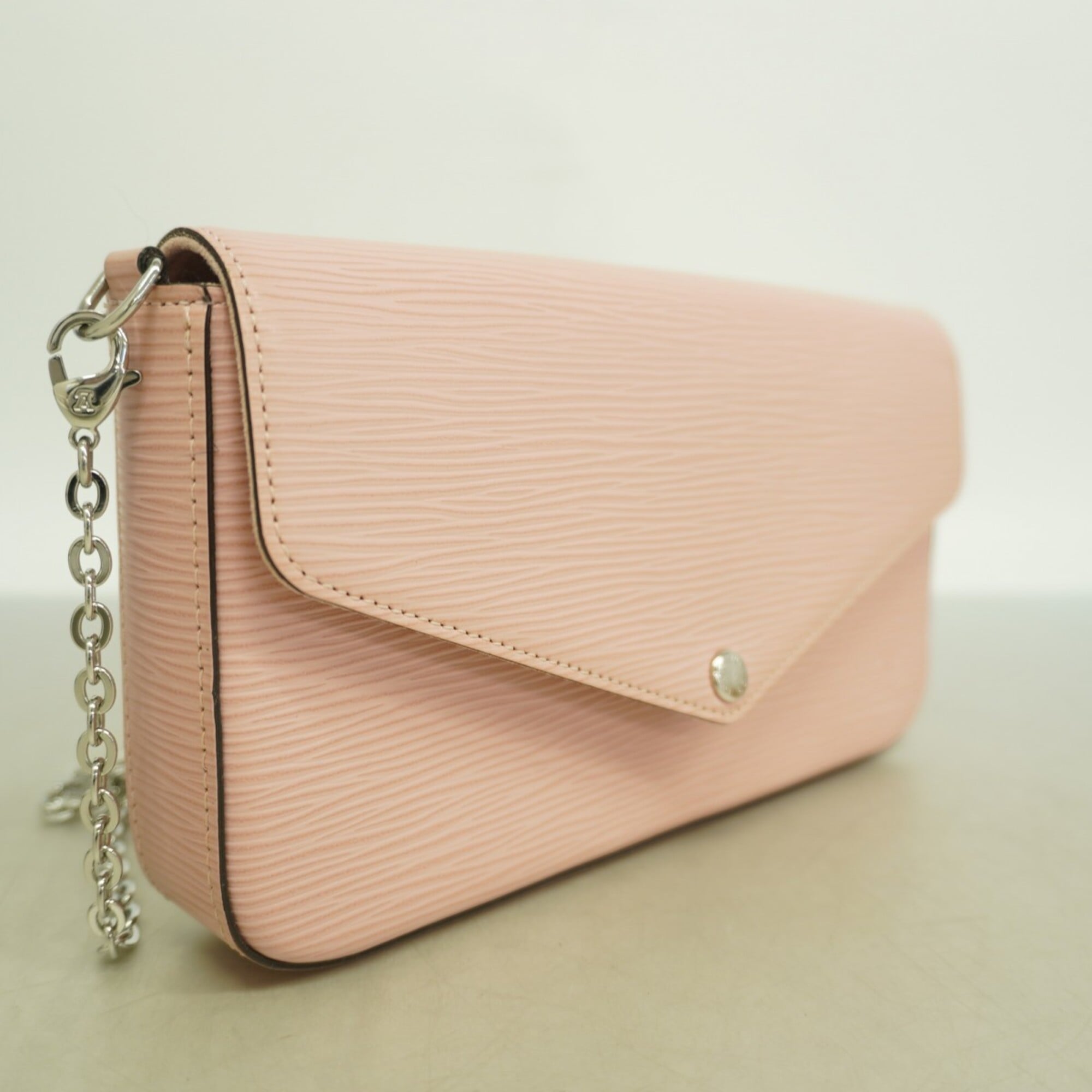 Louis Vuitton Rose Ballerine Chain/Shoulder Wallet (Pre-Owned)