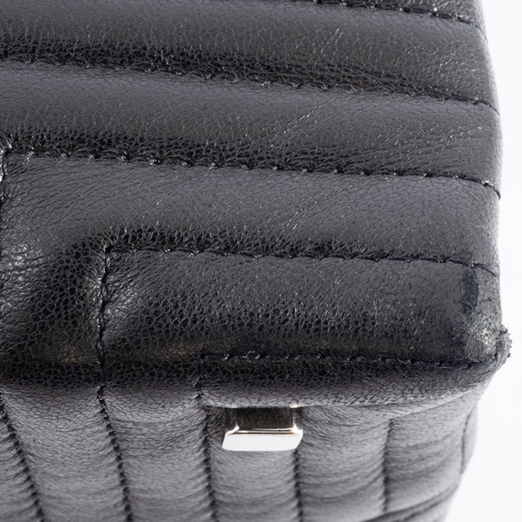 Bally Black Leather Handbag (Pre-Owned)
